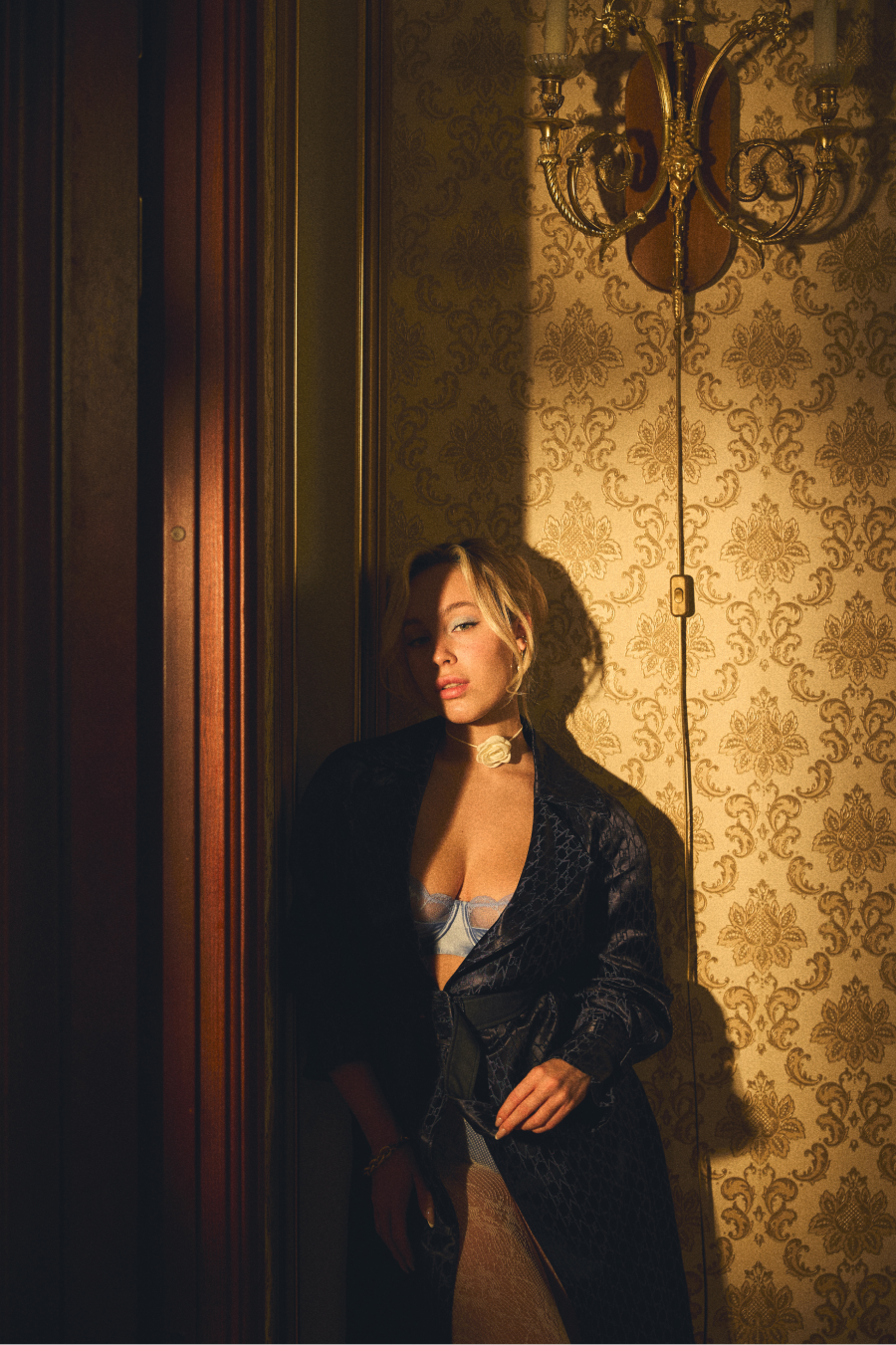 Guess представил кампанию новой коллекции в ретростиле (фото 1)