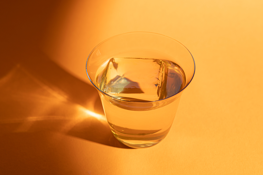 Spring and the City: BURO. и бар Happy End запускают совместную коктейльную карту (фото 5)