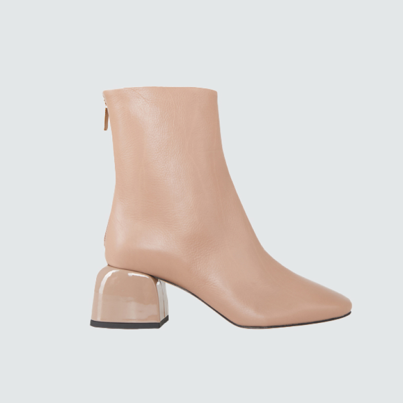 С острым носом и ковбойские: какие (полу)сапоги будем носить этой весной? Выбор BURO. (фото 31)