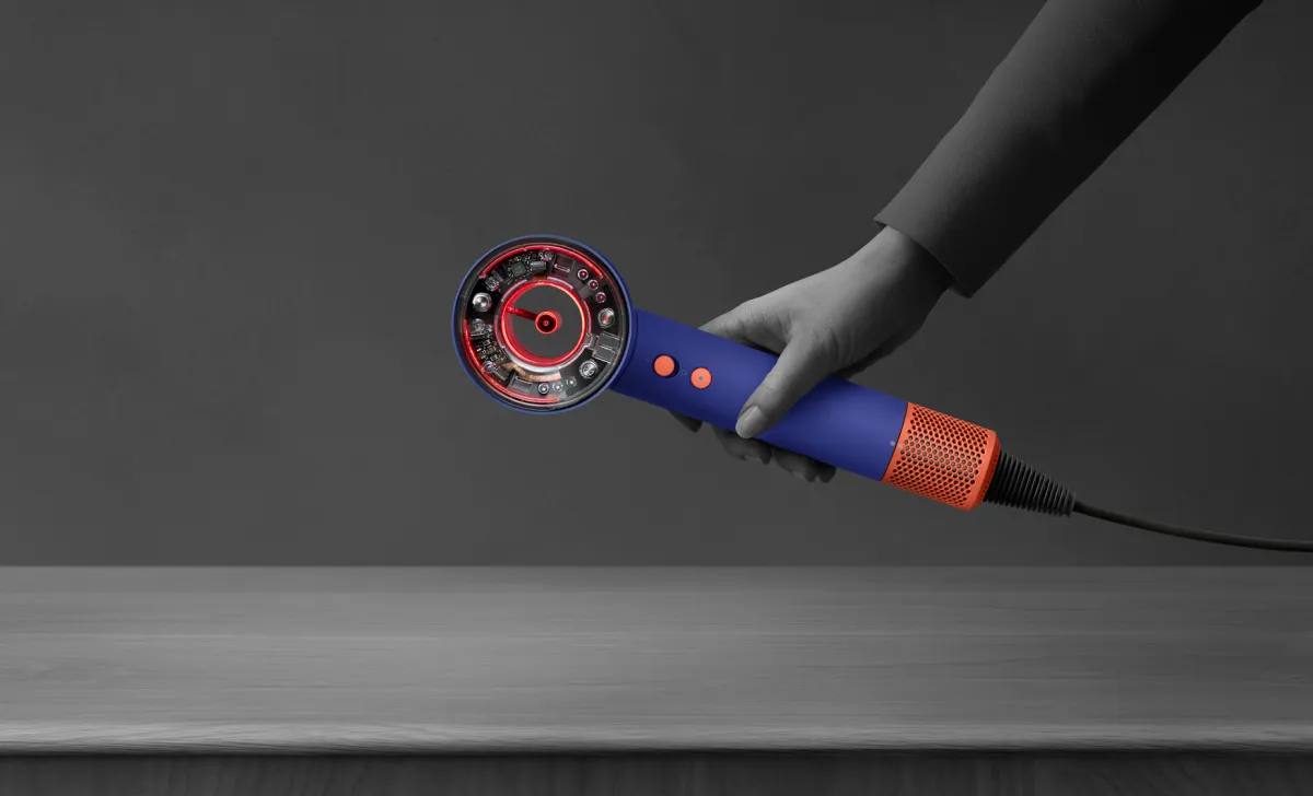 Dyson выпустил фен с сенсорной технологией (фото 4)