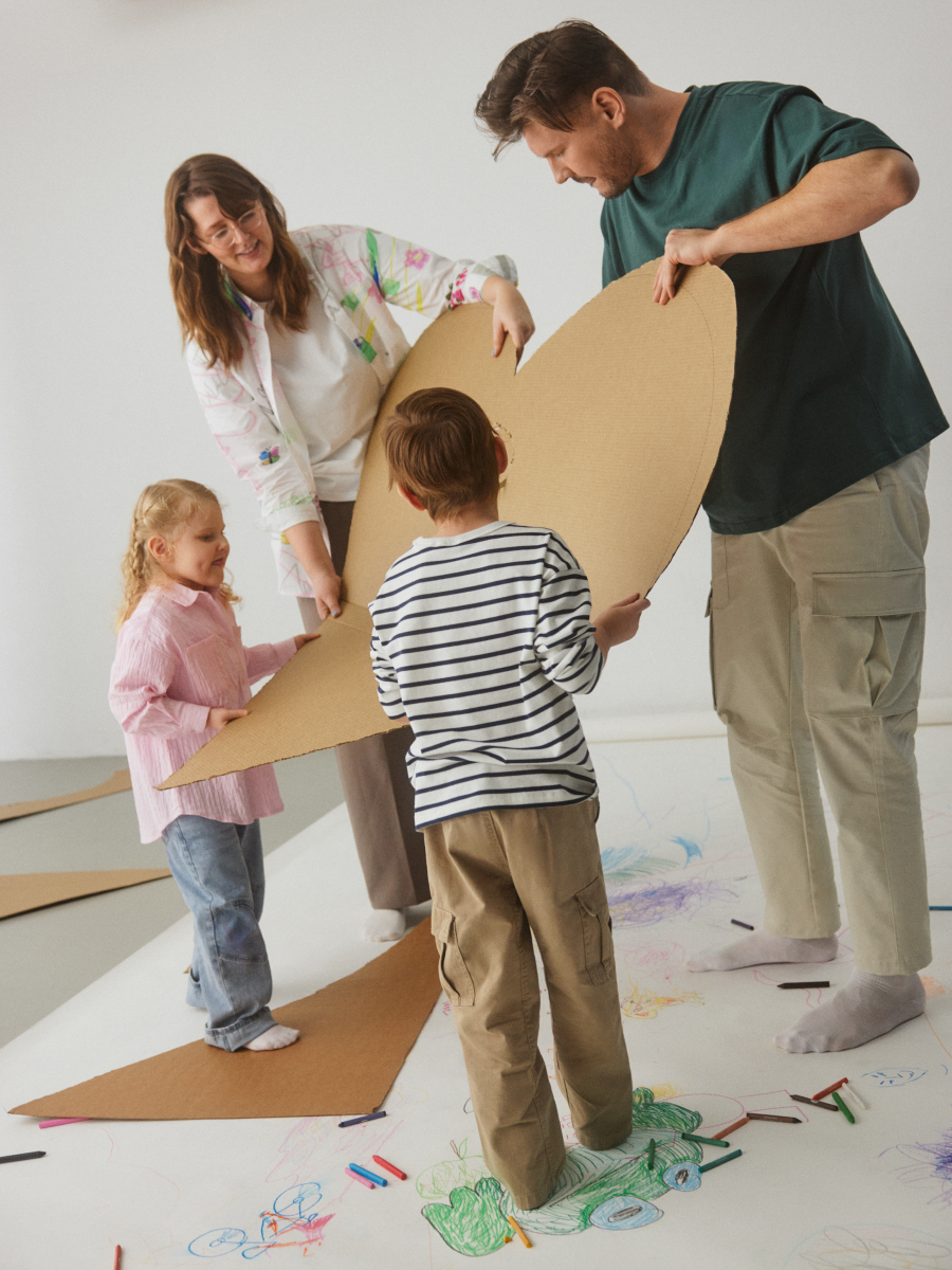 Sela и фонд «Обнаженные сердца» создали совместную капсулу (фото 7)