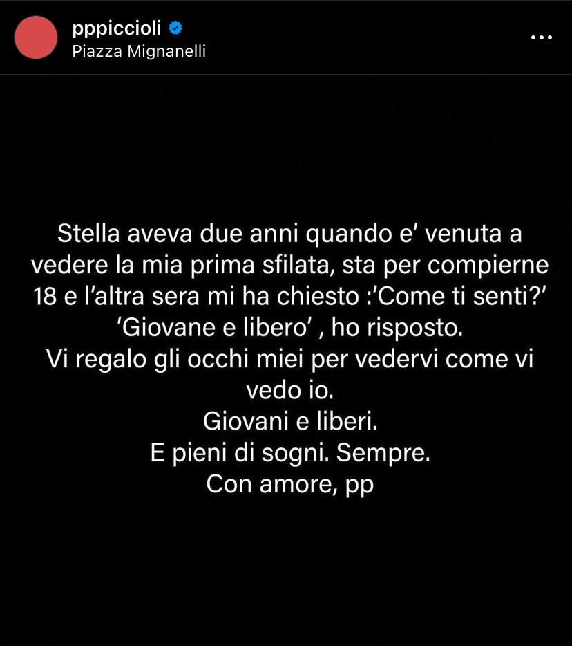 Pink PP и выход с командой: чем запомнилась эпоха Пьерпаоло Пиччоли в Valentino (фото 8)