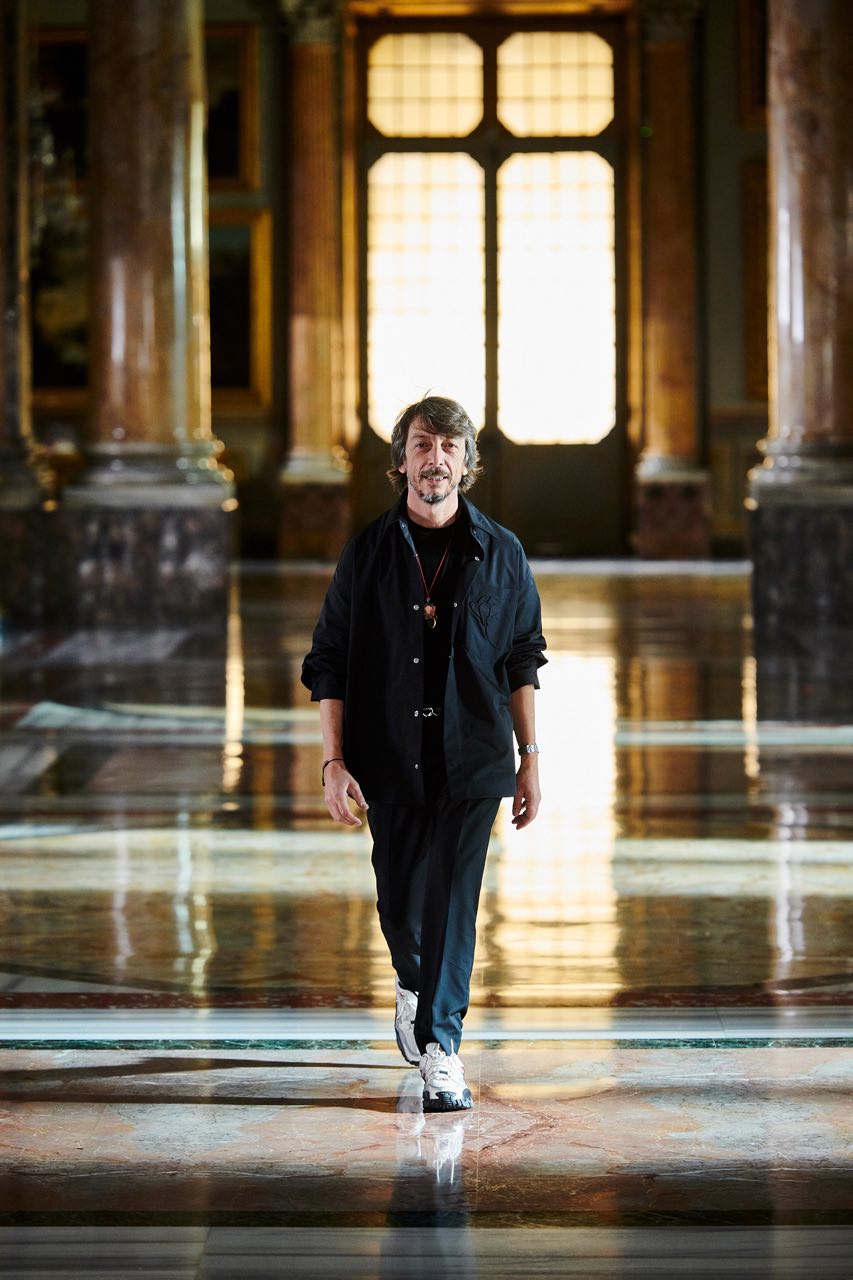 Pink PP и выход с командой: чем запомнилась эпоха Пьерпаоло Пиччоли в Valentino (фото 39)