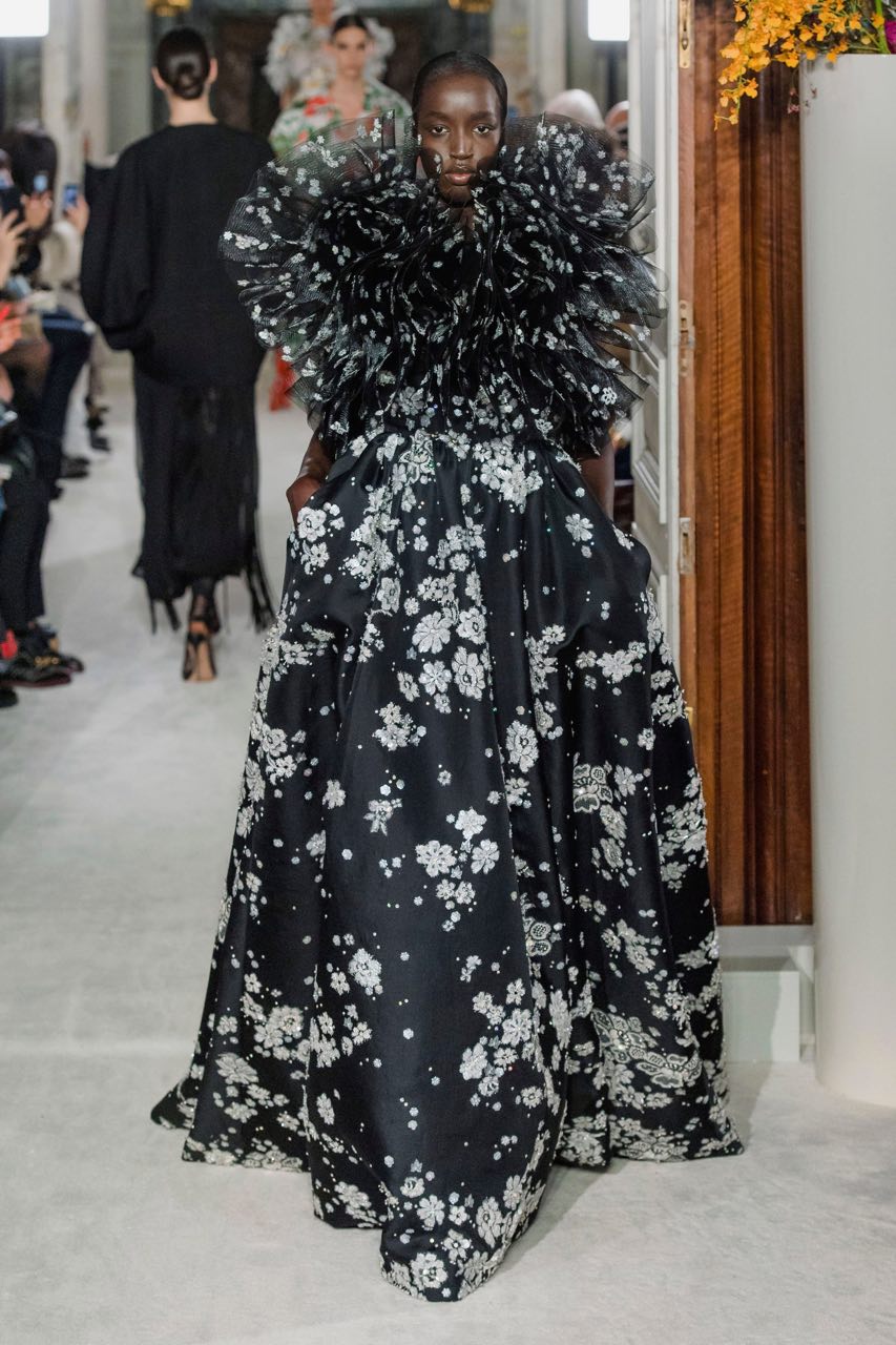 Pink PP и выход с командой: чем запомнилась эпоха Пьерпаоло Пиччоли в Valentino (фото 26)