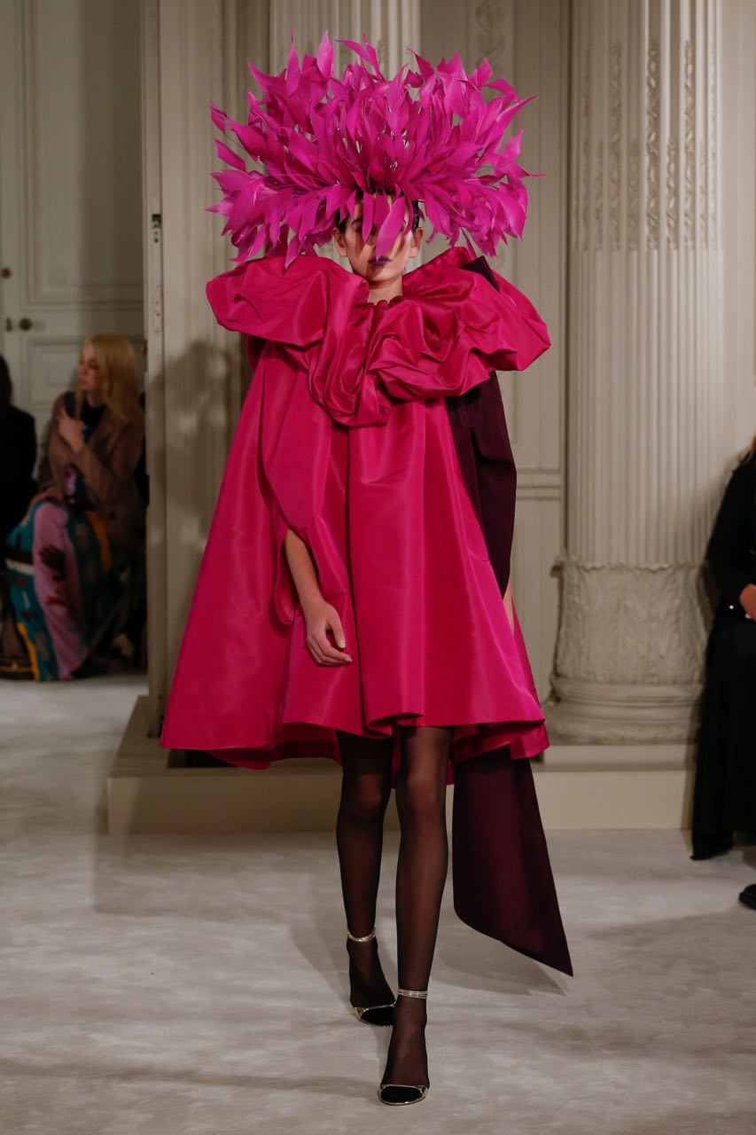 Pink PP и выход с командой: чем запомнилась эпоха Пьерпаоло Пиччоли в Valentino (фото 28)