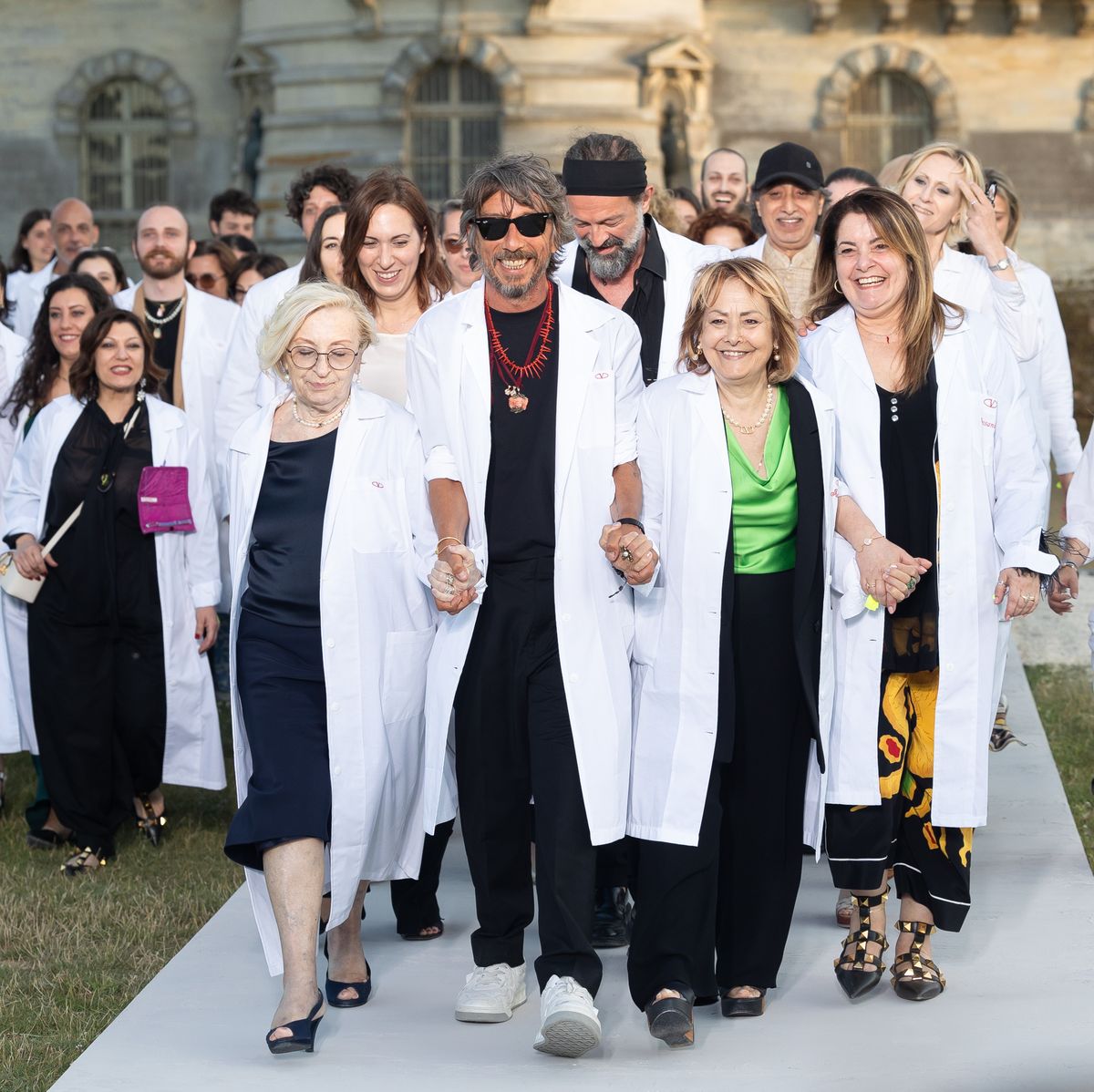 Pink PP и выход с командой: чем запомнилась эпоха Пьерпаоло Пиччоли в Valentino (фото 44)