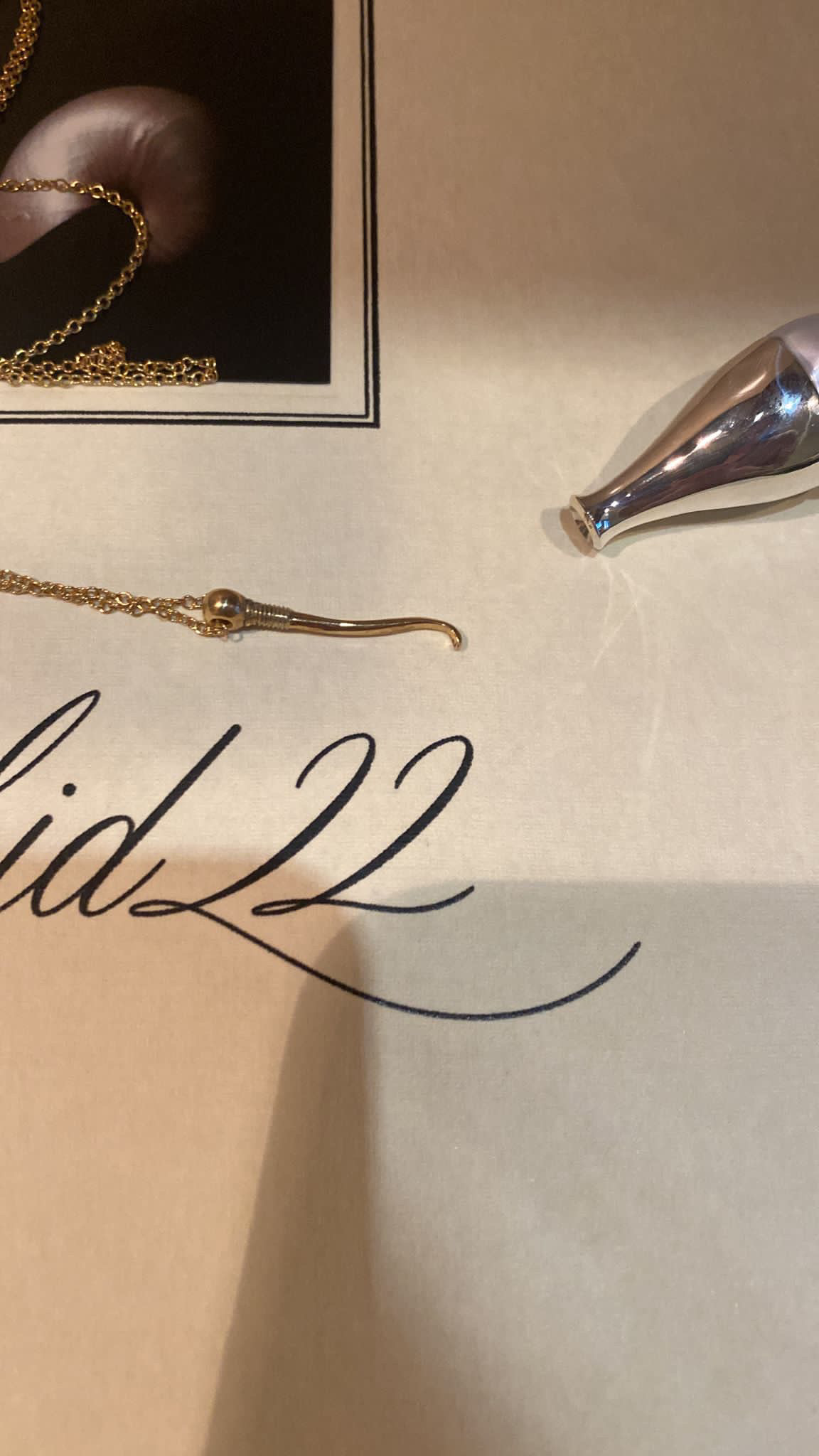 Не то, чем кажутся: 7 многофункциональных украшений в интерьер, аптечку и на запястье (фото 5)