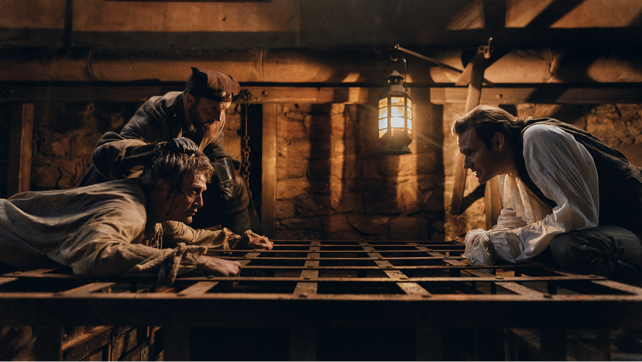 Драма «Меч короля» с Мадсом Миккельсеном выходит в российский прокат (фото 10)