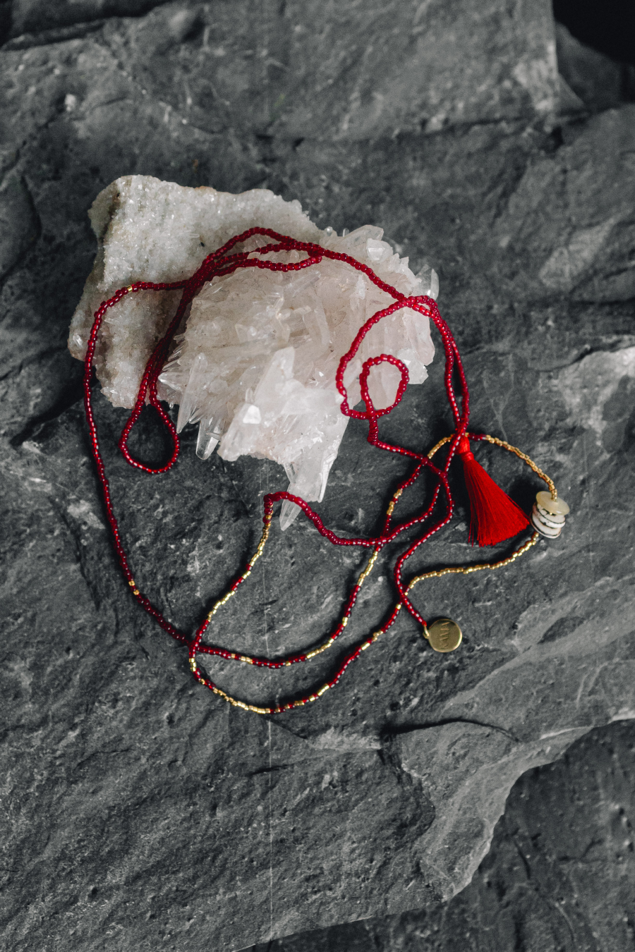 Бренд КАМА представил первую коллекцию украшений «Красная нить» (фото 3)