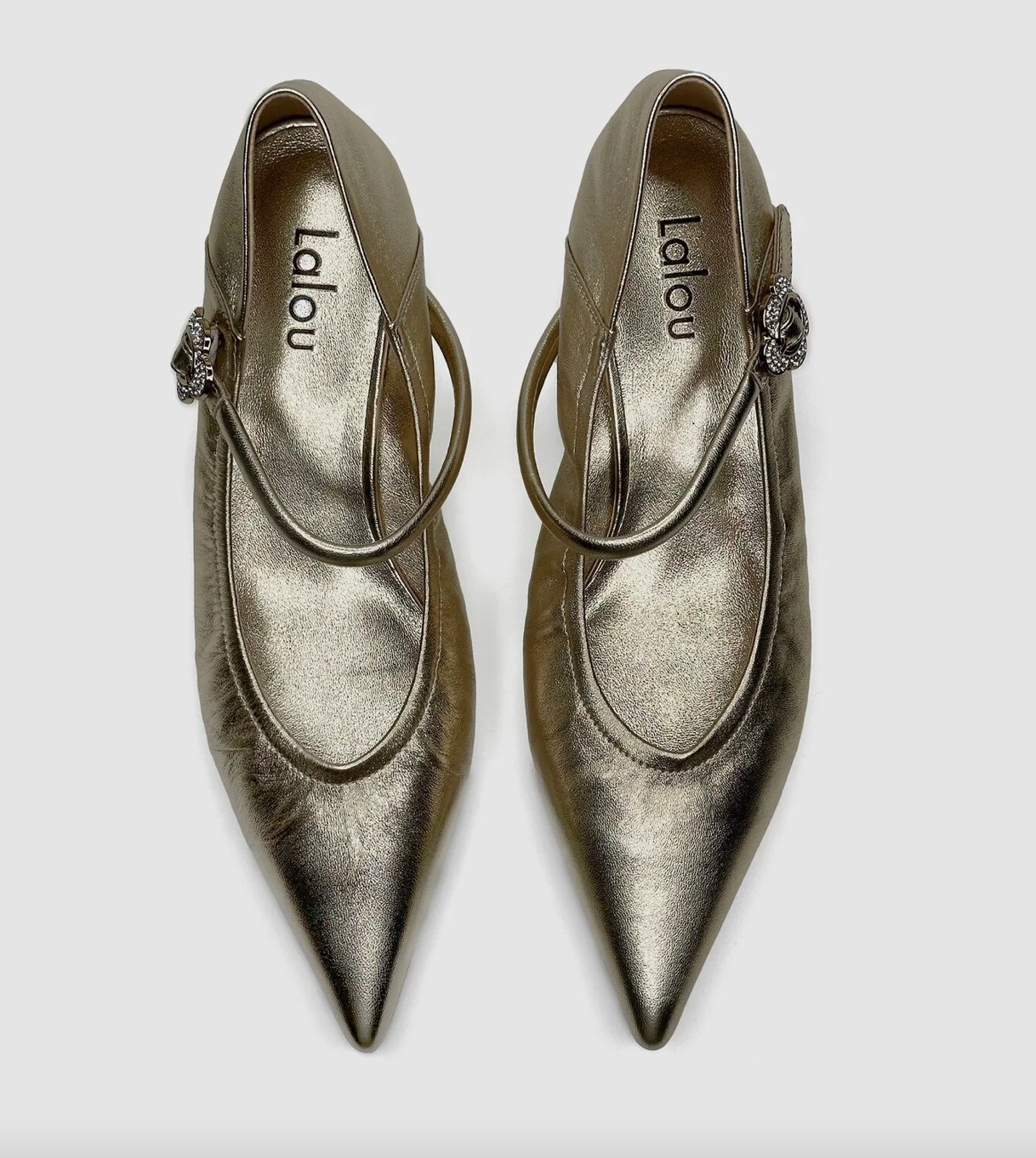 Прозрачная юбка и «плотный» верх — самое модное сочетание сезона весна-лето 2024. Инструкция по применению (фото 10)