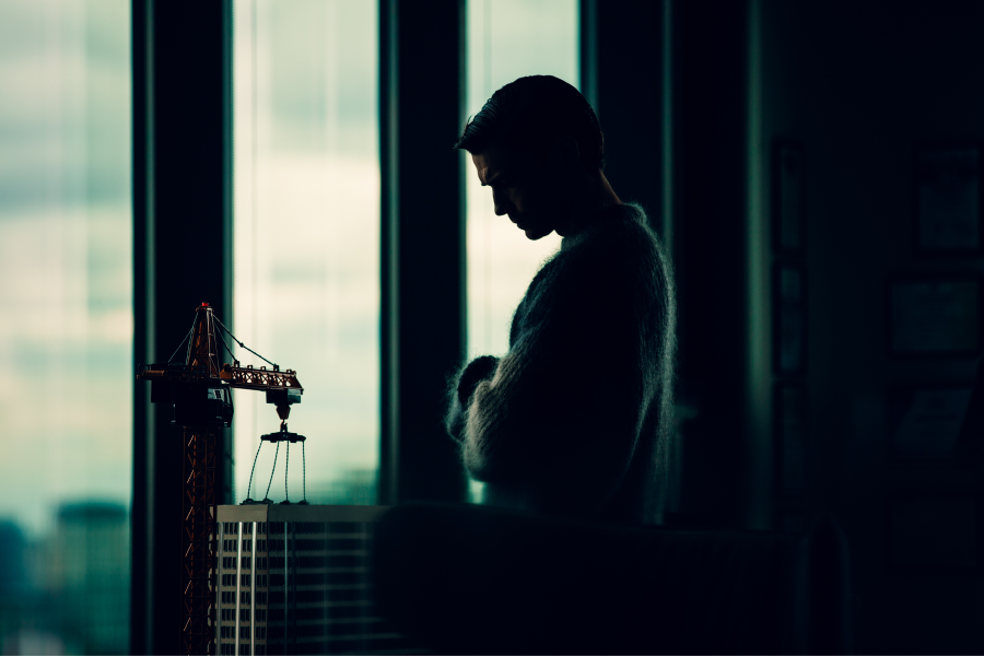 Иви объявил о старте съемок криминальной драмы «Чужие деньги» (фото 9)