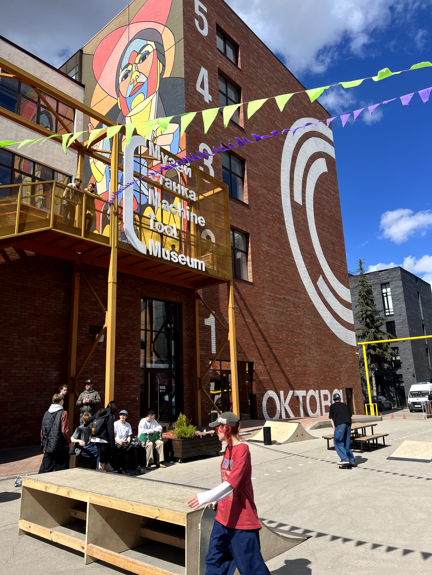 Паблик-токи с актерами, тульские марки и концерт Сюзанны: как прошел фестиваль креативных индустрий «Октава-6» (фото 2)