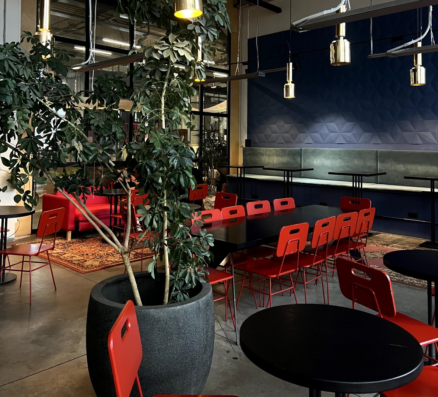 Паблик-токи с актерами, тульские марки и концерт Сюзанны: как прошел фестиваль креативных индустрий «Октава-6» (фото 5)