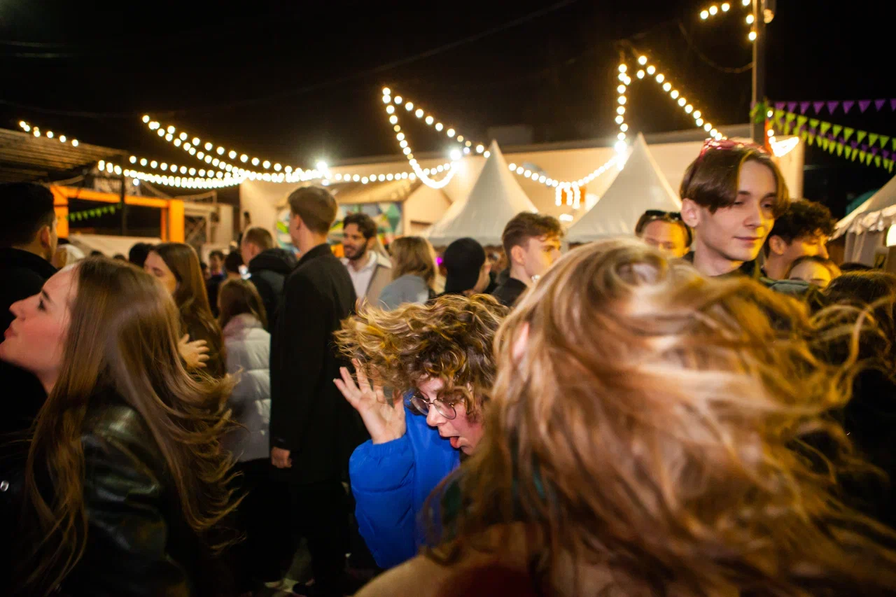 Паблик-токи с актерами, тульские марки и концерт Сюзанны: как прошел фестиваль креативных индустрий «Октава-6» (фото 10)