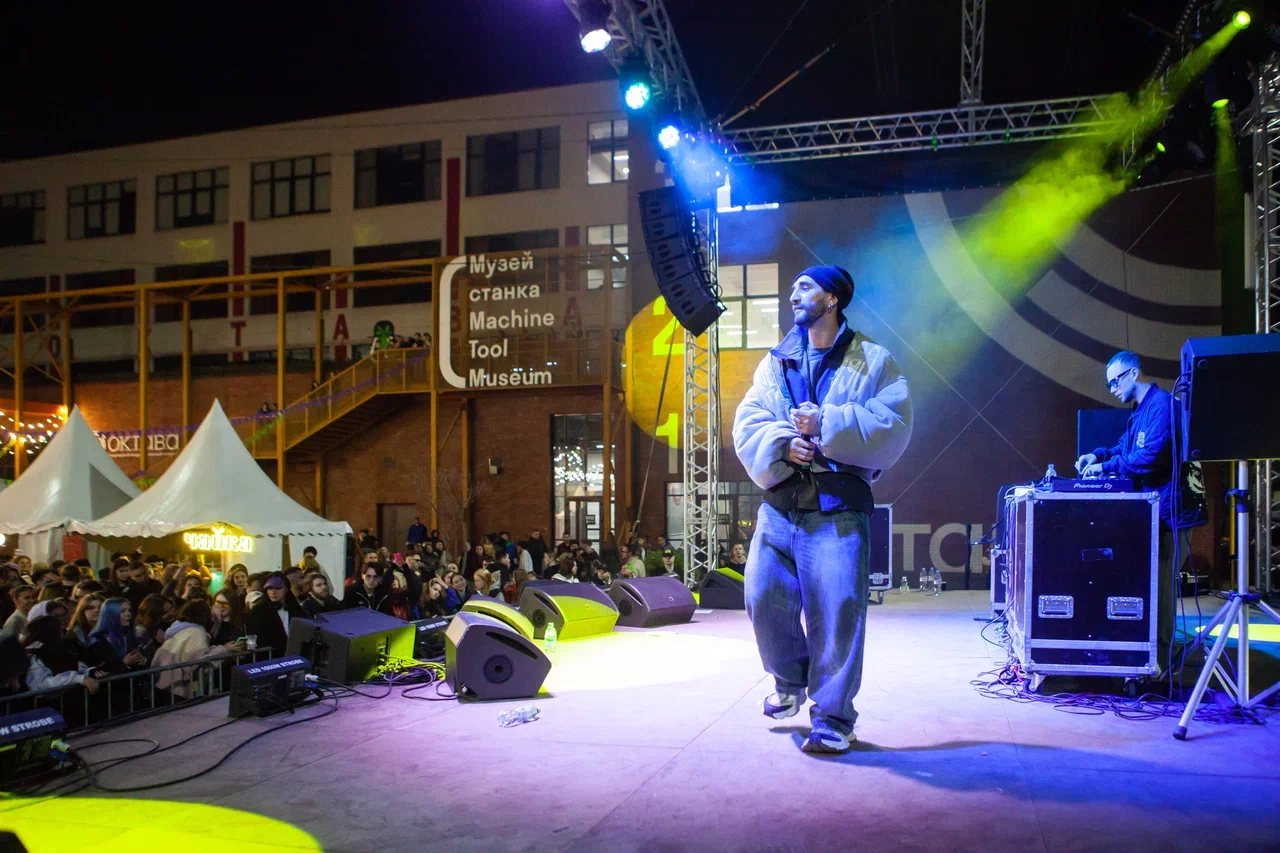 Паблик-токи с актерами, тульские марки и концерт Сюзанны: как прошел фестиваль креативных индустрий «Октава-6» (фото 12)