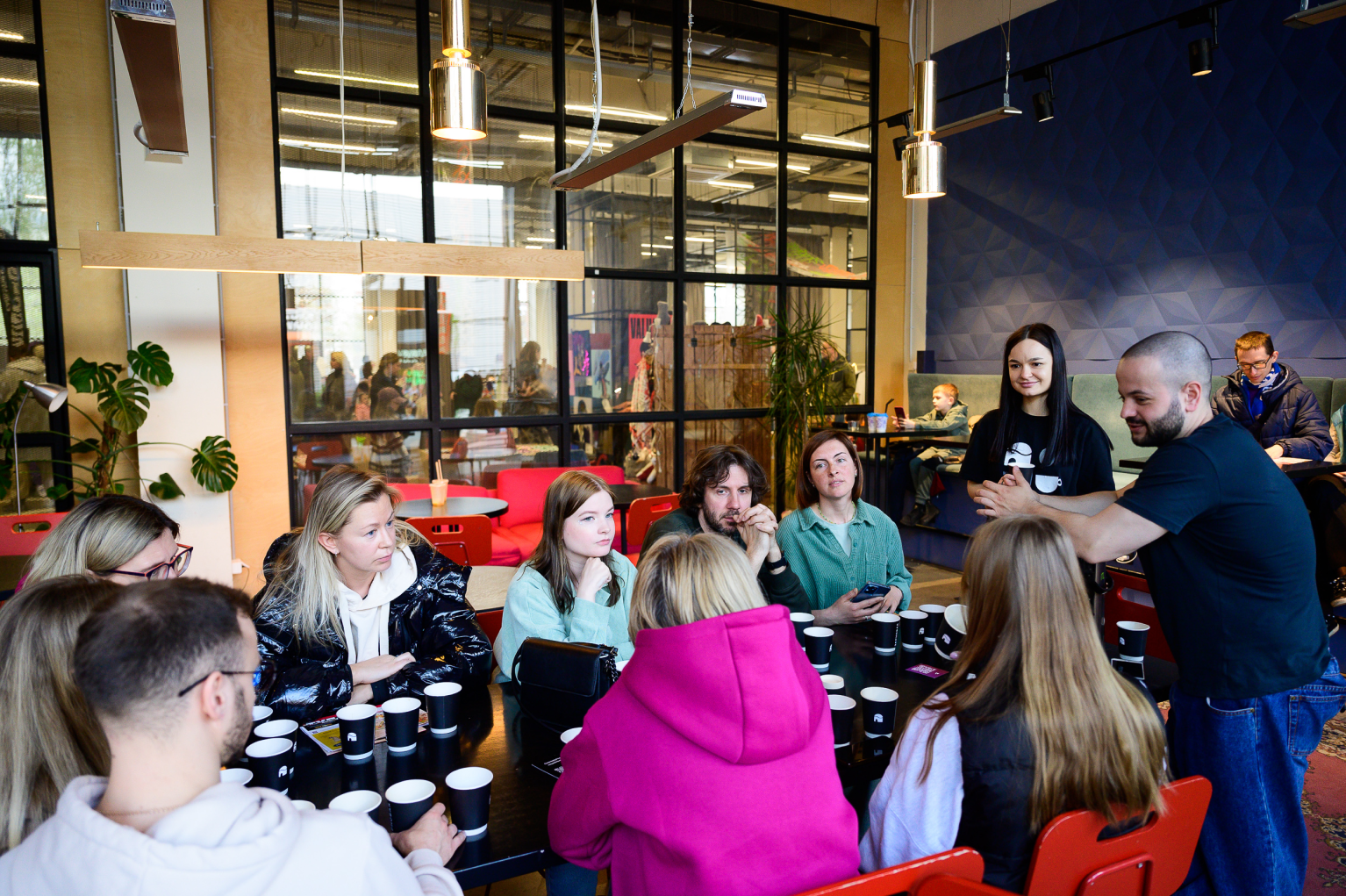 Паблик-токи с актерами, тульские марки и концерт Сюзанны: как прошел фестиваль креативных индустрий «Октава-6» (фото 14)