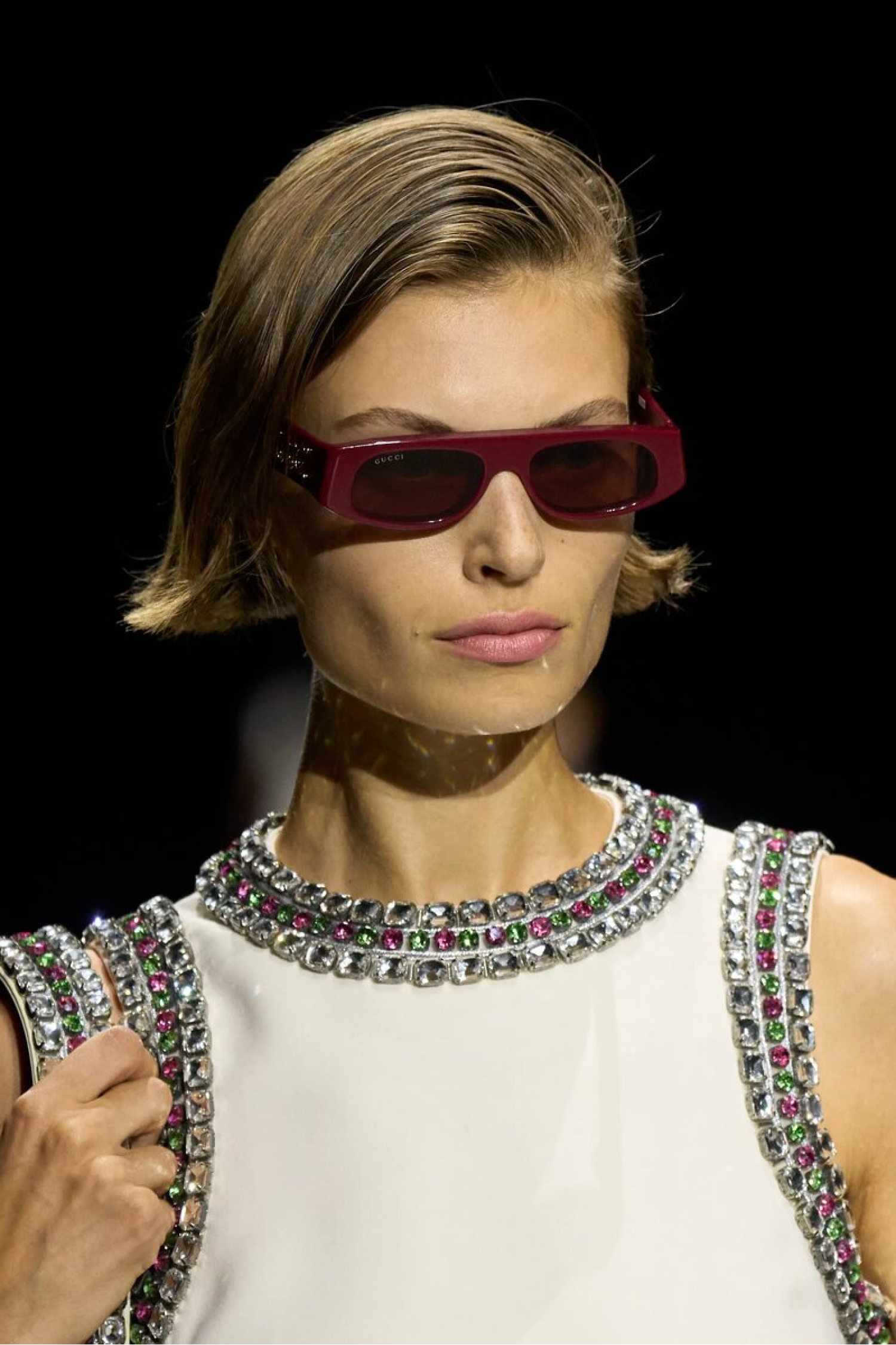 Авиаторы, с прозрачными и/или цветными линзами: какие очки носить летом 2024 (фото 20)