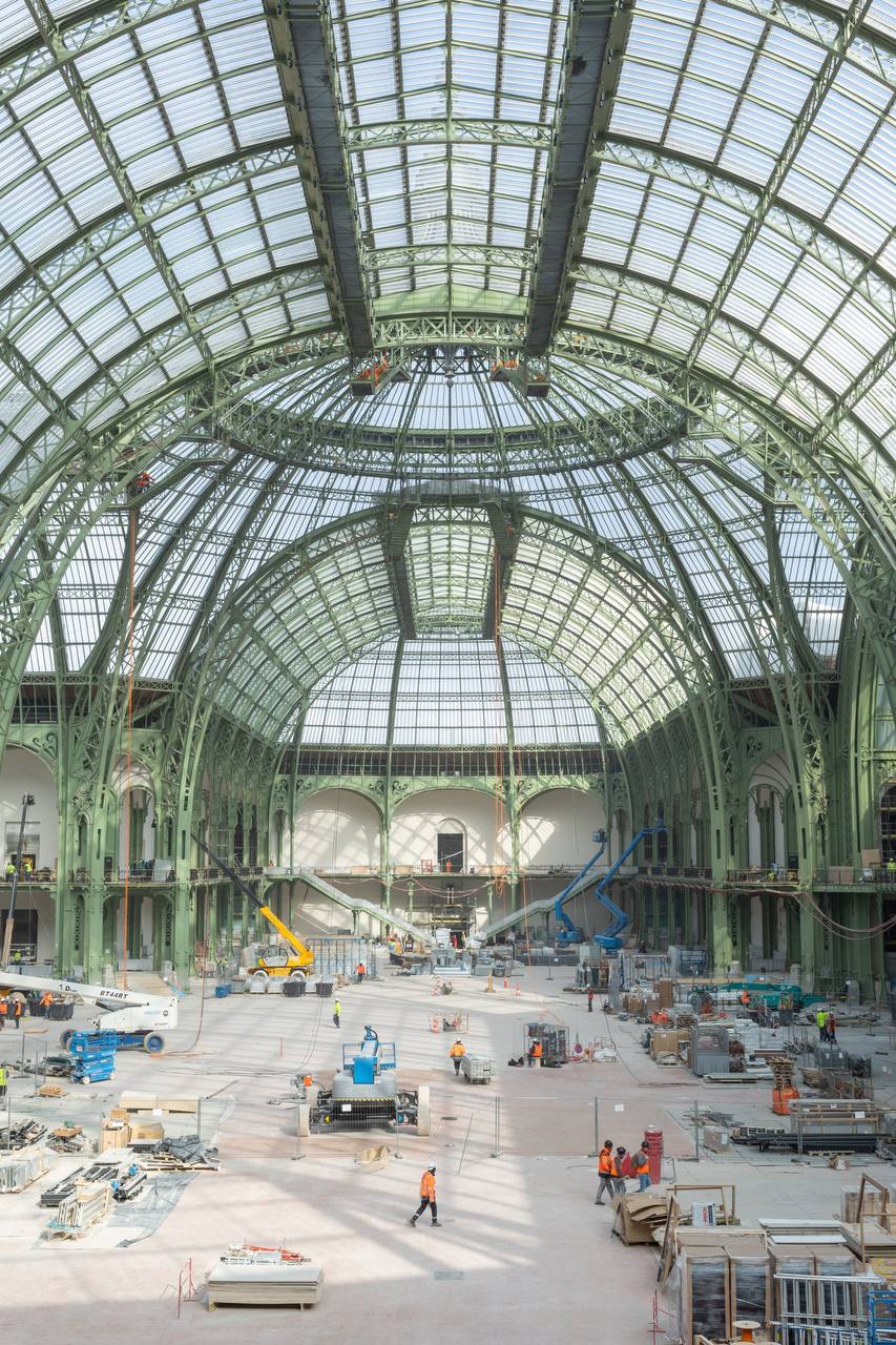 Реставрация Большого дворца в Париже, в котором проходили показы Chanel, завершается (фото 2)