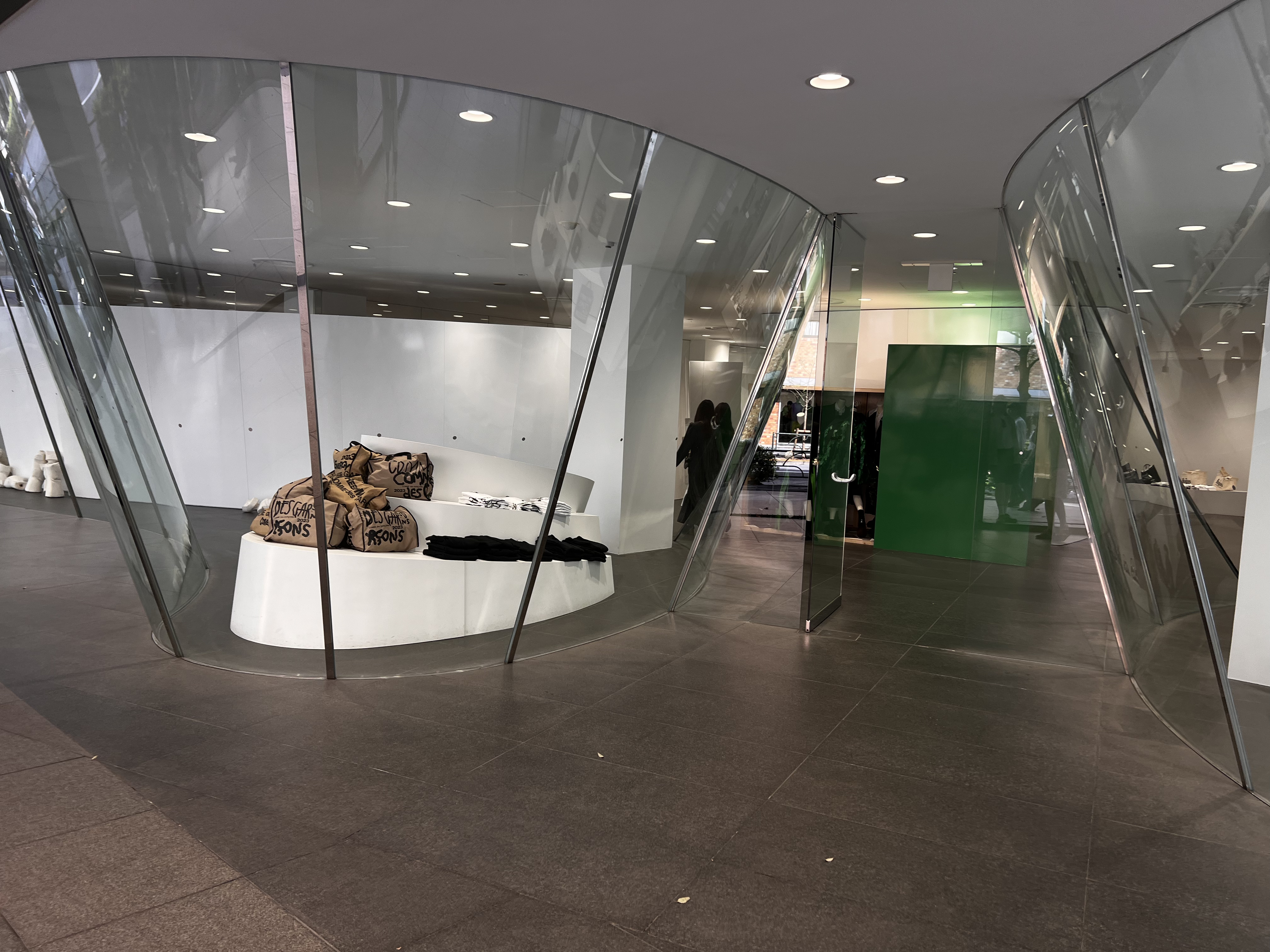 (Ультра)модная Япония: гид по ритейл-пространствам от Ивана Тенграна (фото 4)