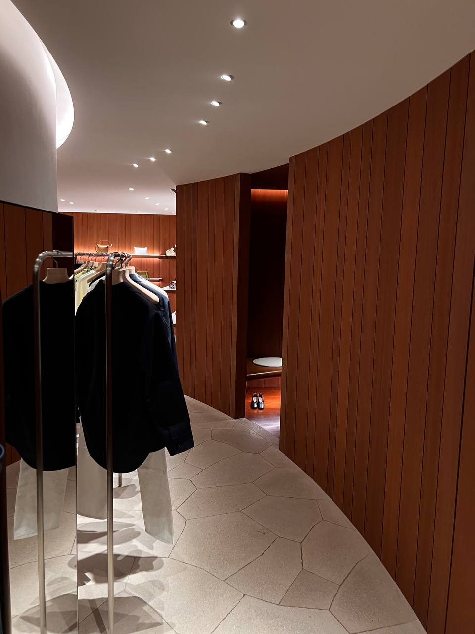 (Ультра)модная Япония: гид по ритейл-пространствам от Ивана Тенграна (фото 18)