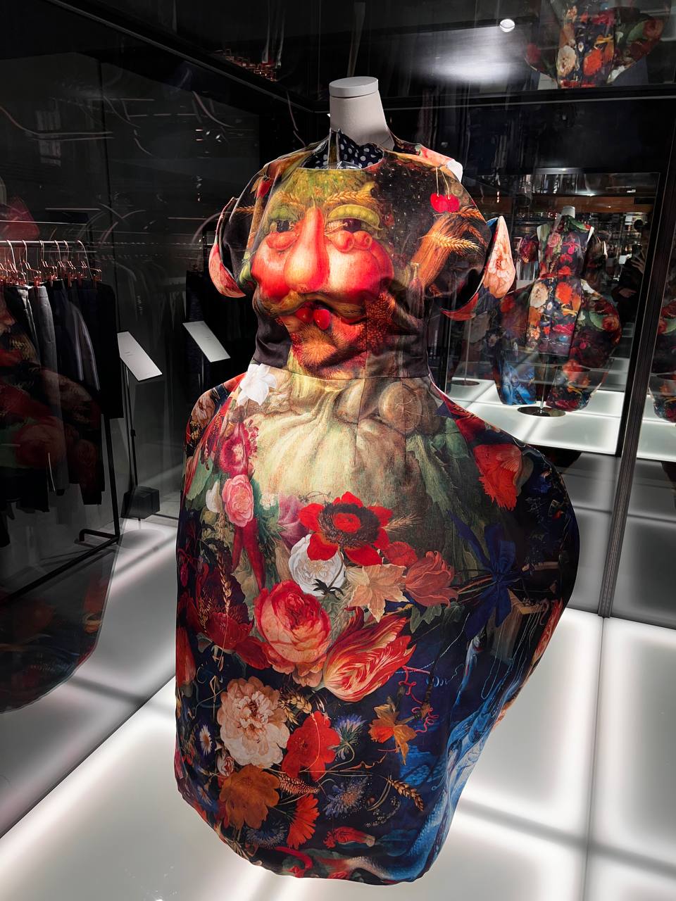 (Ультра)модная Япония: гид по ритейл-пространствам от Ивана Тенграна (фото 34)