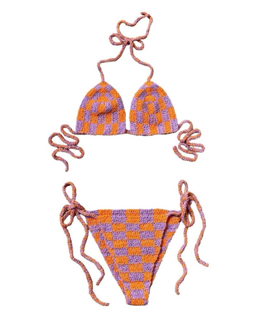 С перламутровыми бусинами, в стиле ретро и монохром: какой купальник носить этим летом (фото 25)