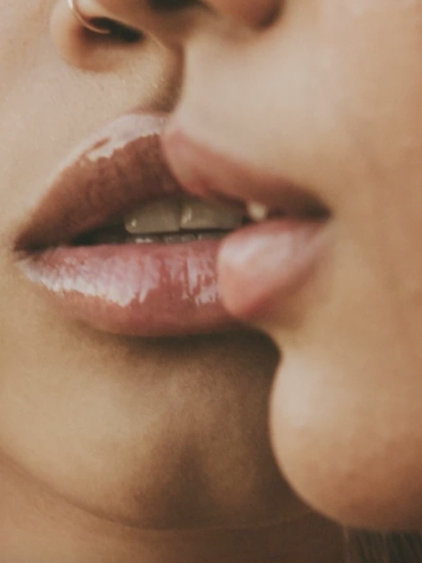 Какие косметологические процедуры можно делать летом: бьюти-дайджест BURO. (фото 9)