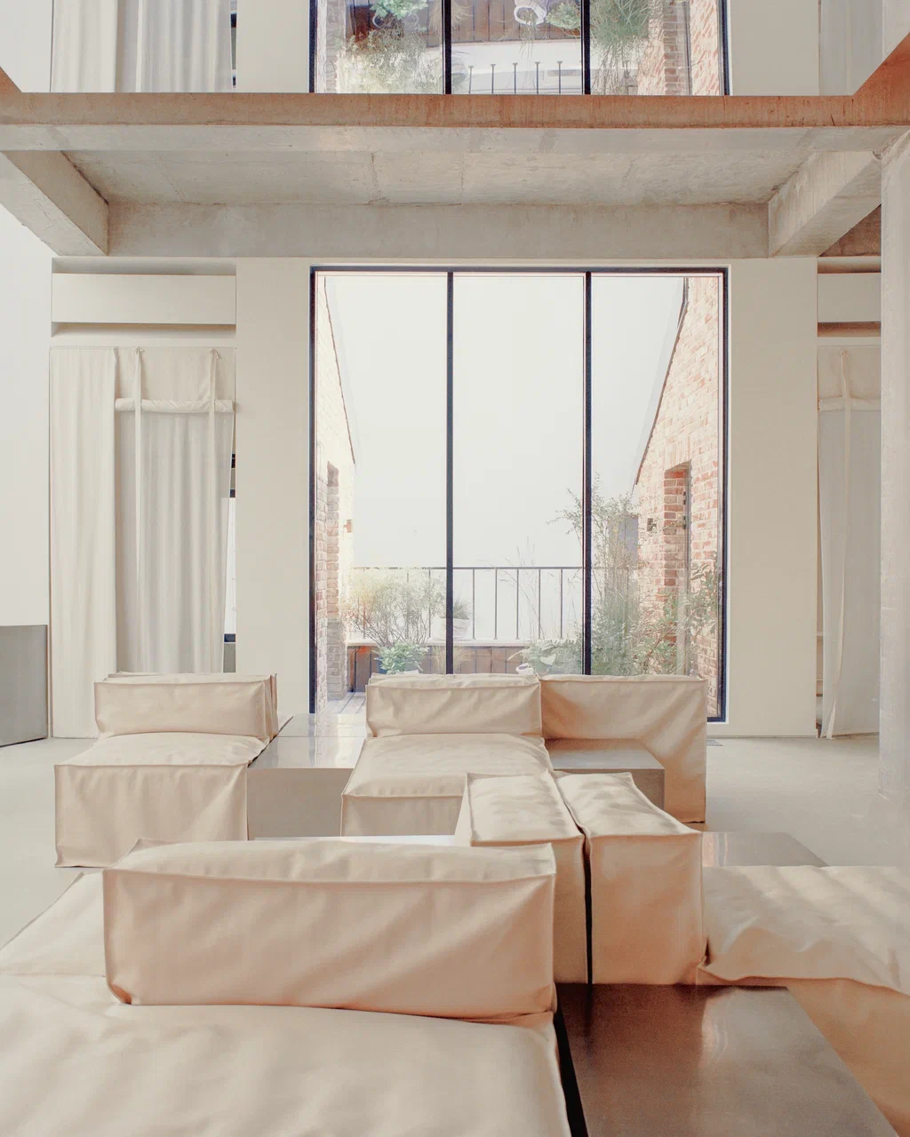 «Наша основная аудитория — интроверты»: Наташа Локшина — об ателье фотопортрета UU (фото 10)