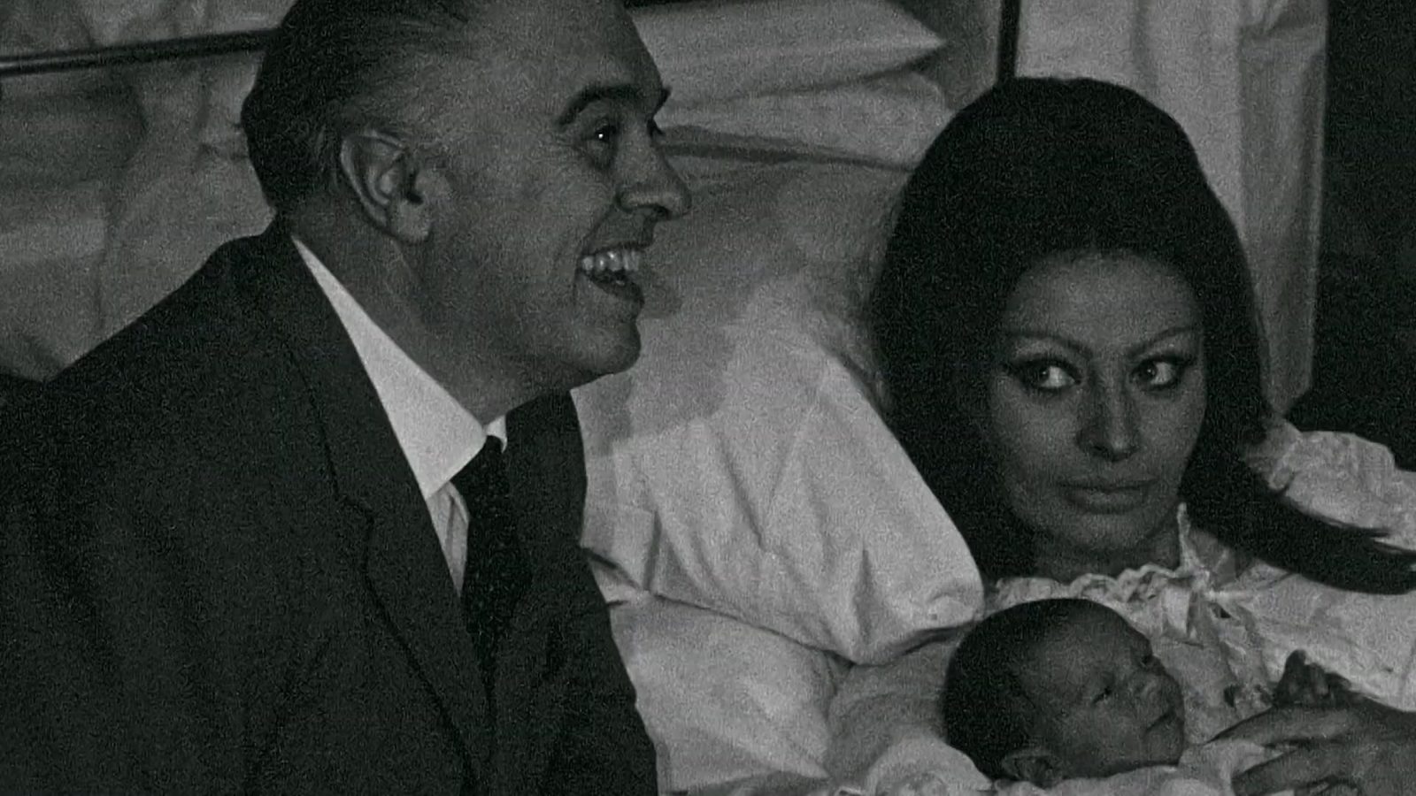 «Софи Лорен. Жить, сниматься, любить!»: 5 причин посмотреть автобиографическую ленту, снятую к 90-летнему юбилею актрисы (фото 7)