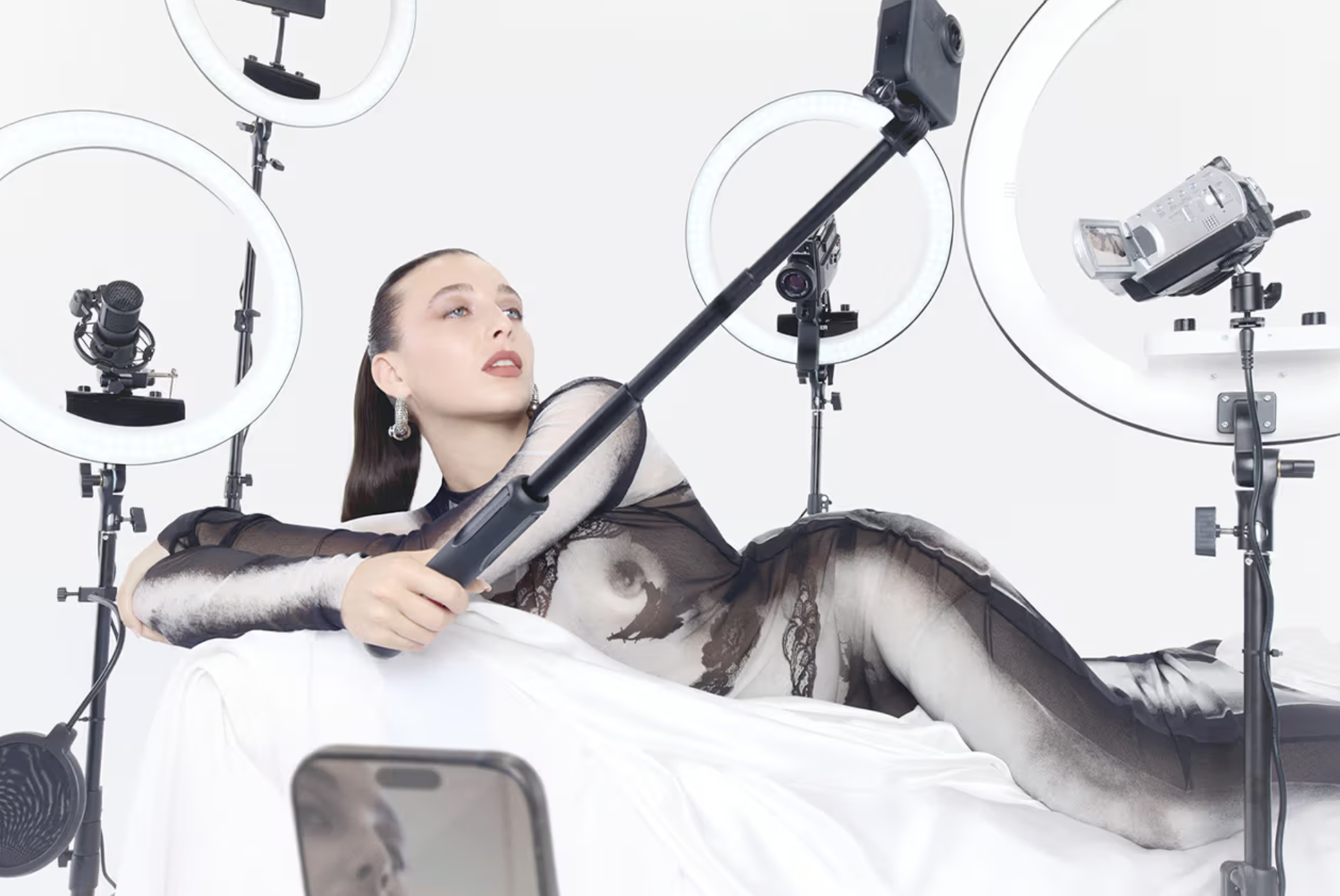 Эмма Чемберлен стала лицом рекламной кампании Jean Paul Gaultier (фото 1)