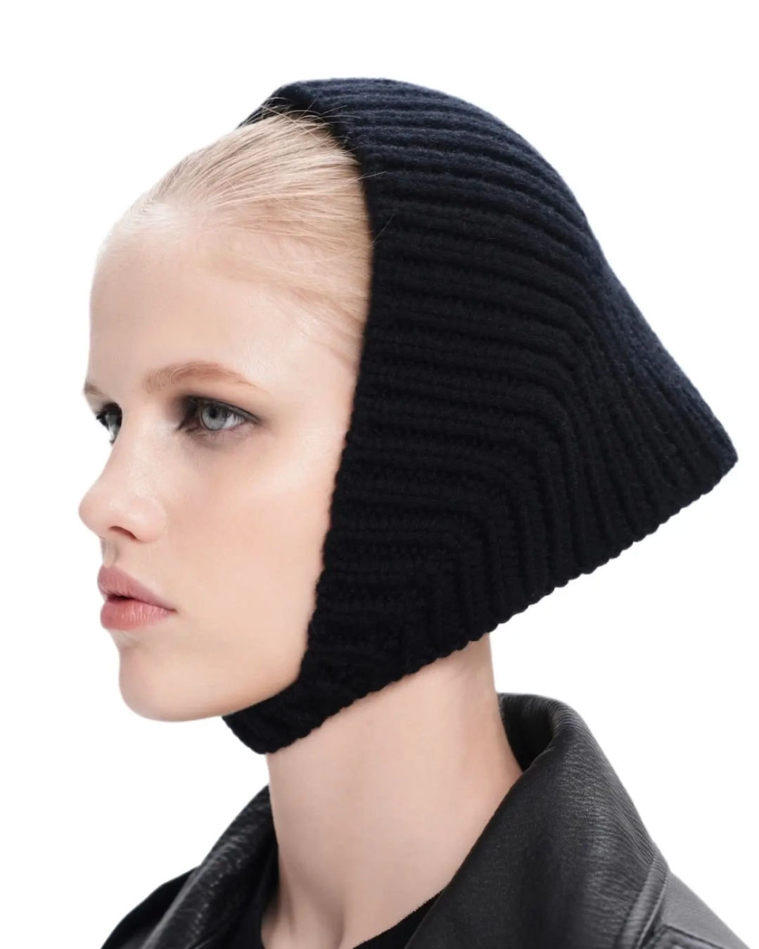 Где искать модную и практичную одежду для горнолыжных курортов? Конечно, у локальных брендов (фото 15)