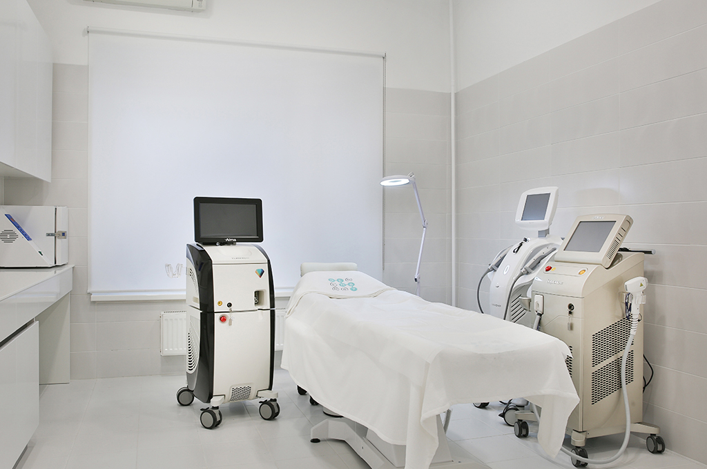 Терапия холодом и вакуумный гидропилинг: на какие бьюти-процедуры стоит записаться после каникул (и не только) (фото 3)