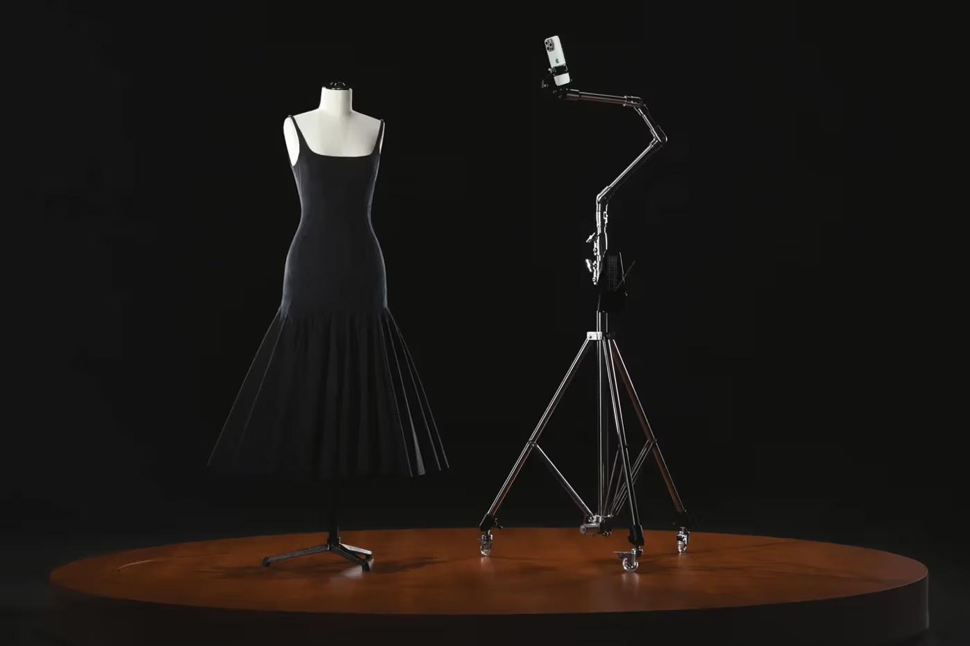 Трансляция показа Jacquemus будет полностью снята на iPhone (фото 1)