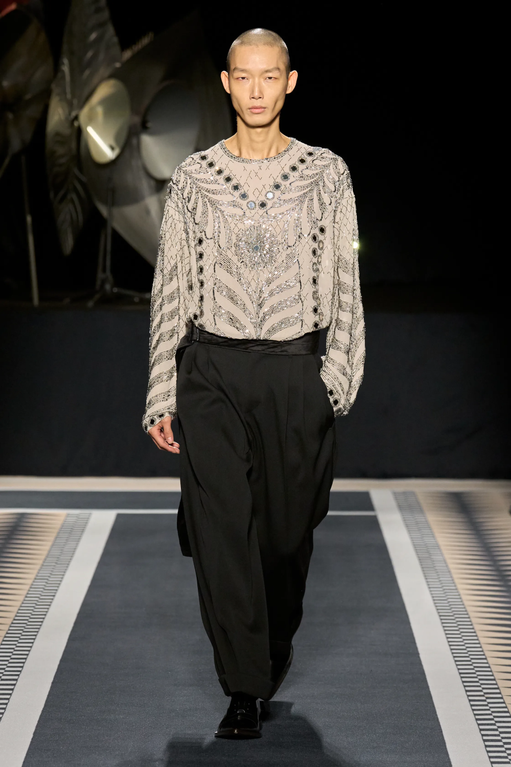 Чему нас научила мужская Неделя моды в Милане и Париже осень-зима 2025. Очевидное vs. невероятное (фото 8)