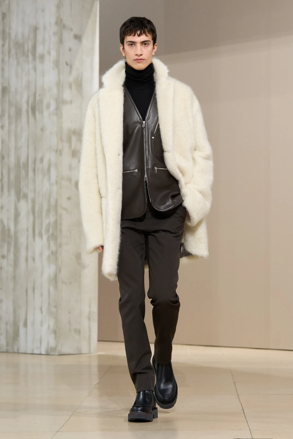 Чему нас научила мужская Неделя моды в Милане и Париже осень-зима 2025. Очевидное vs. невероятное (фото 23)