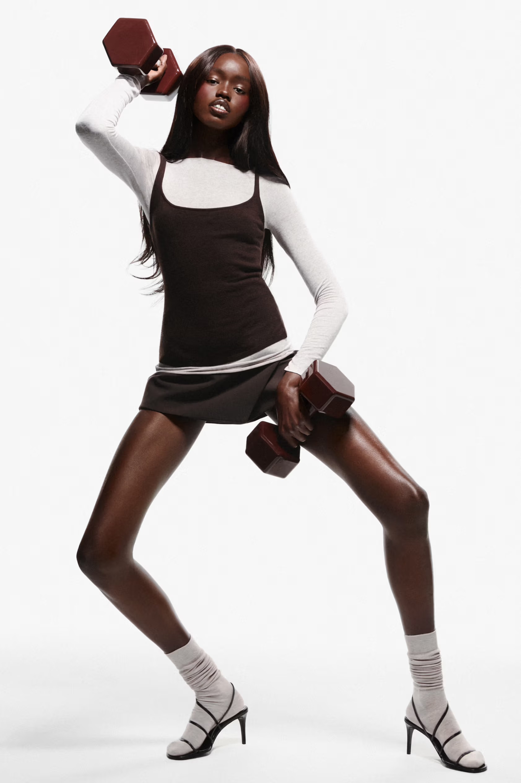 Хейли Бибер показала новую рекламную кампанию бренда Rhode (фото 4)