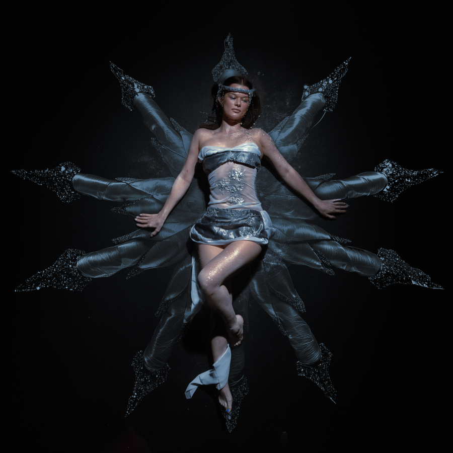 Певица Марбл представила новый сингл «Снежинка» (фото 6)