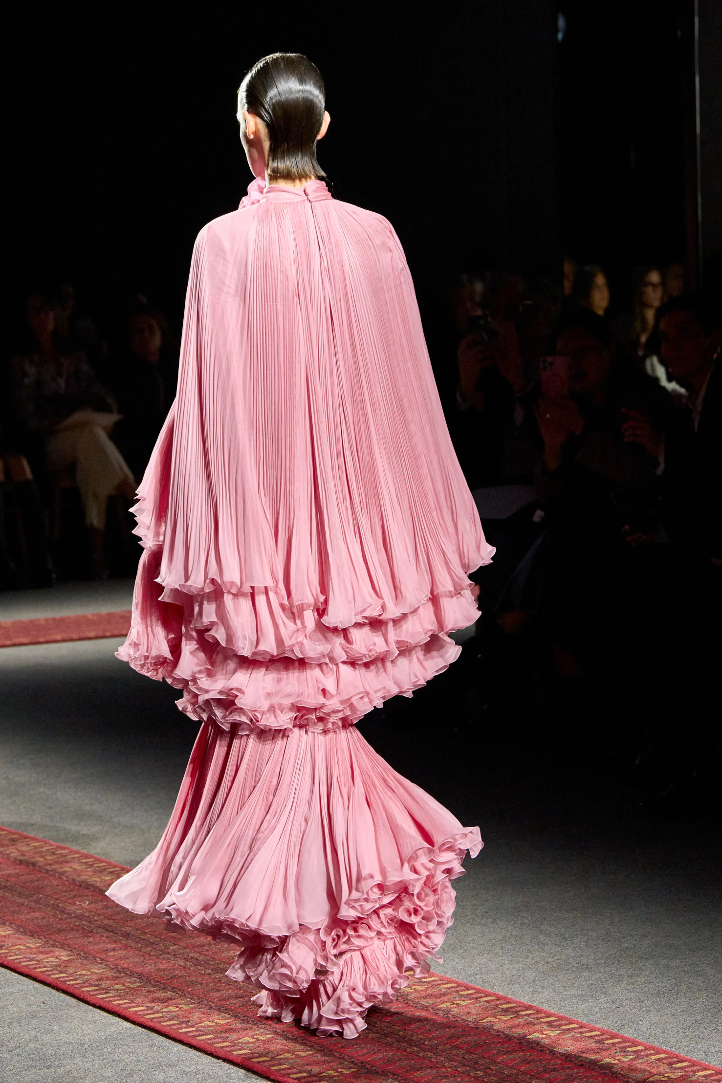 Кутюрная Неделя моды весна-лето 2025: главное и красивое прямиком из Парижа (фото 17)