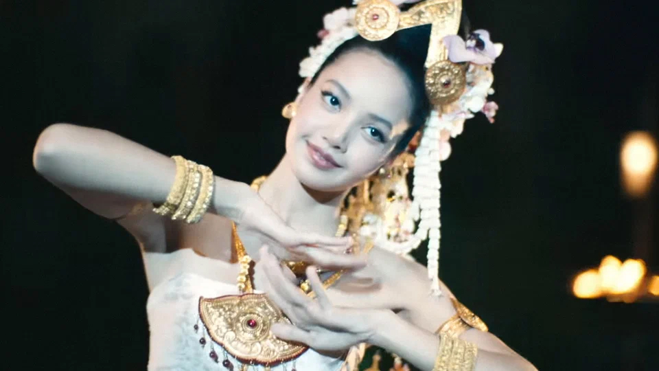 «Белый лотос» и «Аутсорс»: какие сериалы смотреть в феврале (фото 18)