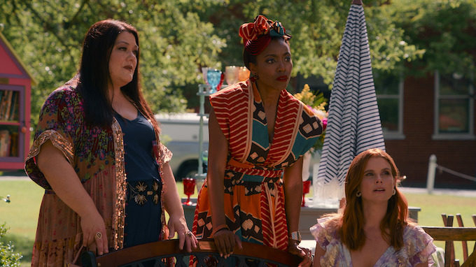 «Белый лотос» и «Аутсорс»: какие сериалы смотреть в феврале (фото 6)