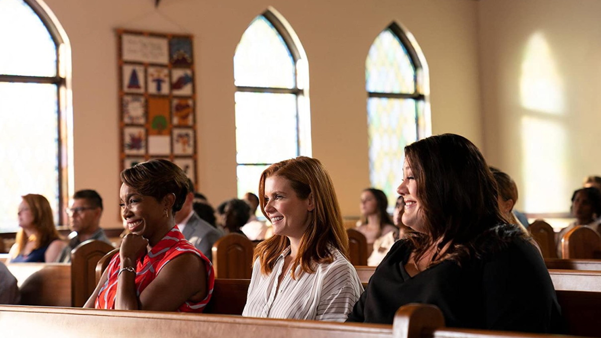 «Белый лотос» и «Аутсорс»: какие сериалы смотреть в феврале (фото 4)