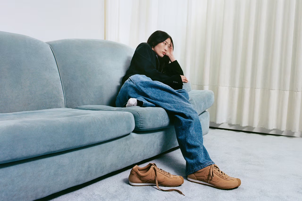 Loewe обновил силуэт кроссовок Ballet Runner (фото 3)