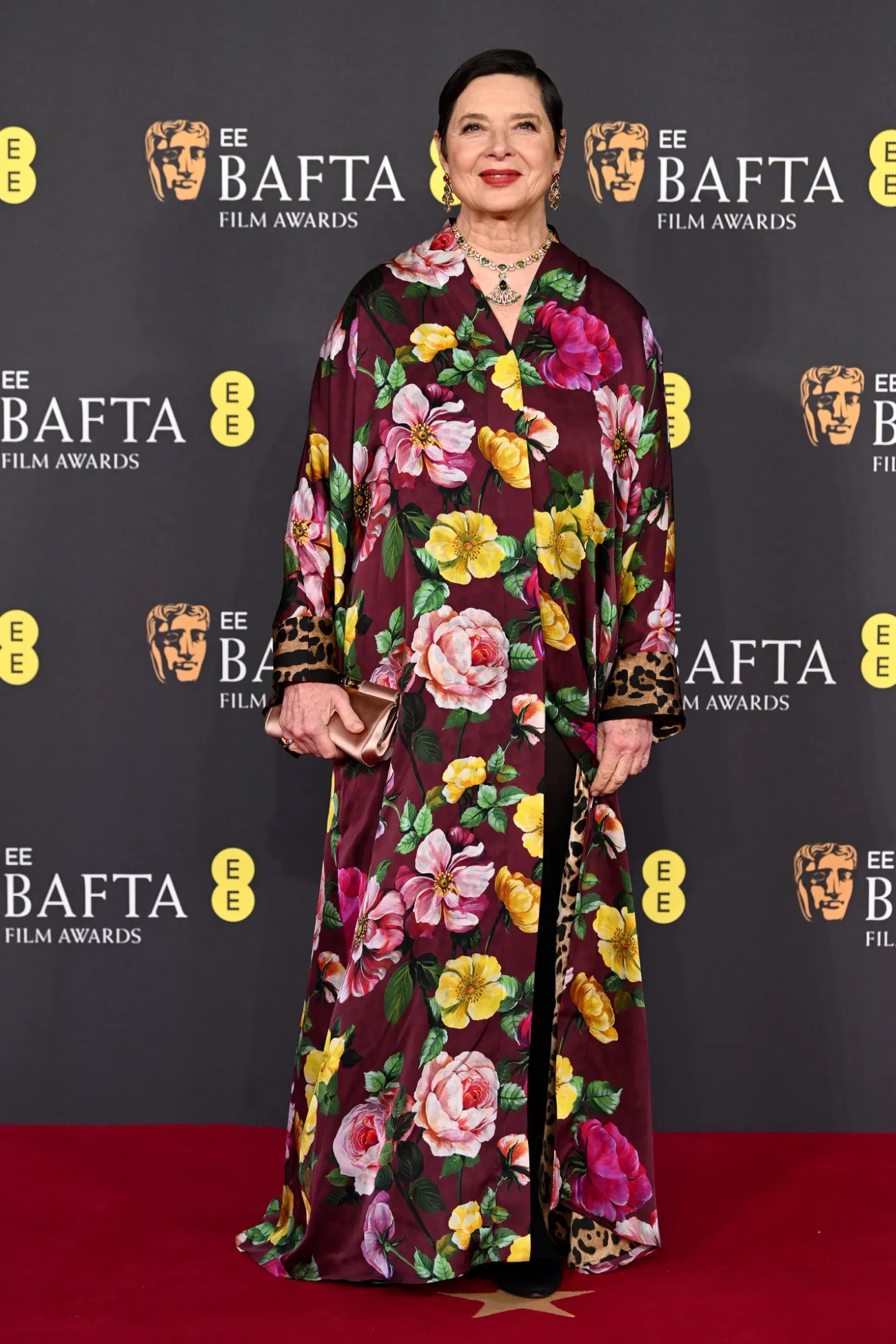 Юра Борисов в Louis Vuitton и Селена Гомес в Schiaparelli: красная дорожка BAFTA-2025 (фото 9)