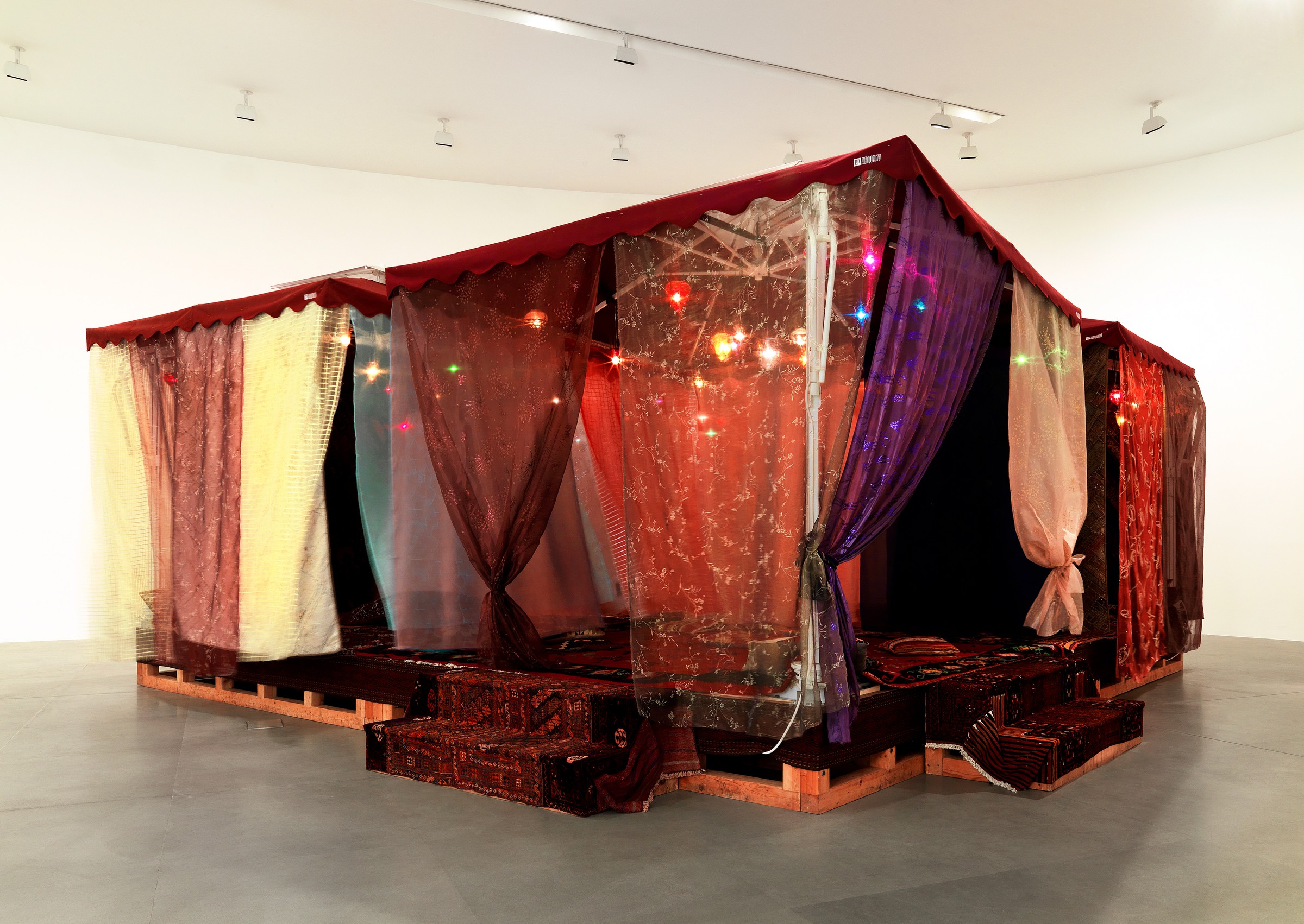 Искусство объединять: Анастасия Постригай — о том, как прошла международная ярмарка Frieze (фото 6)