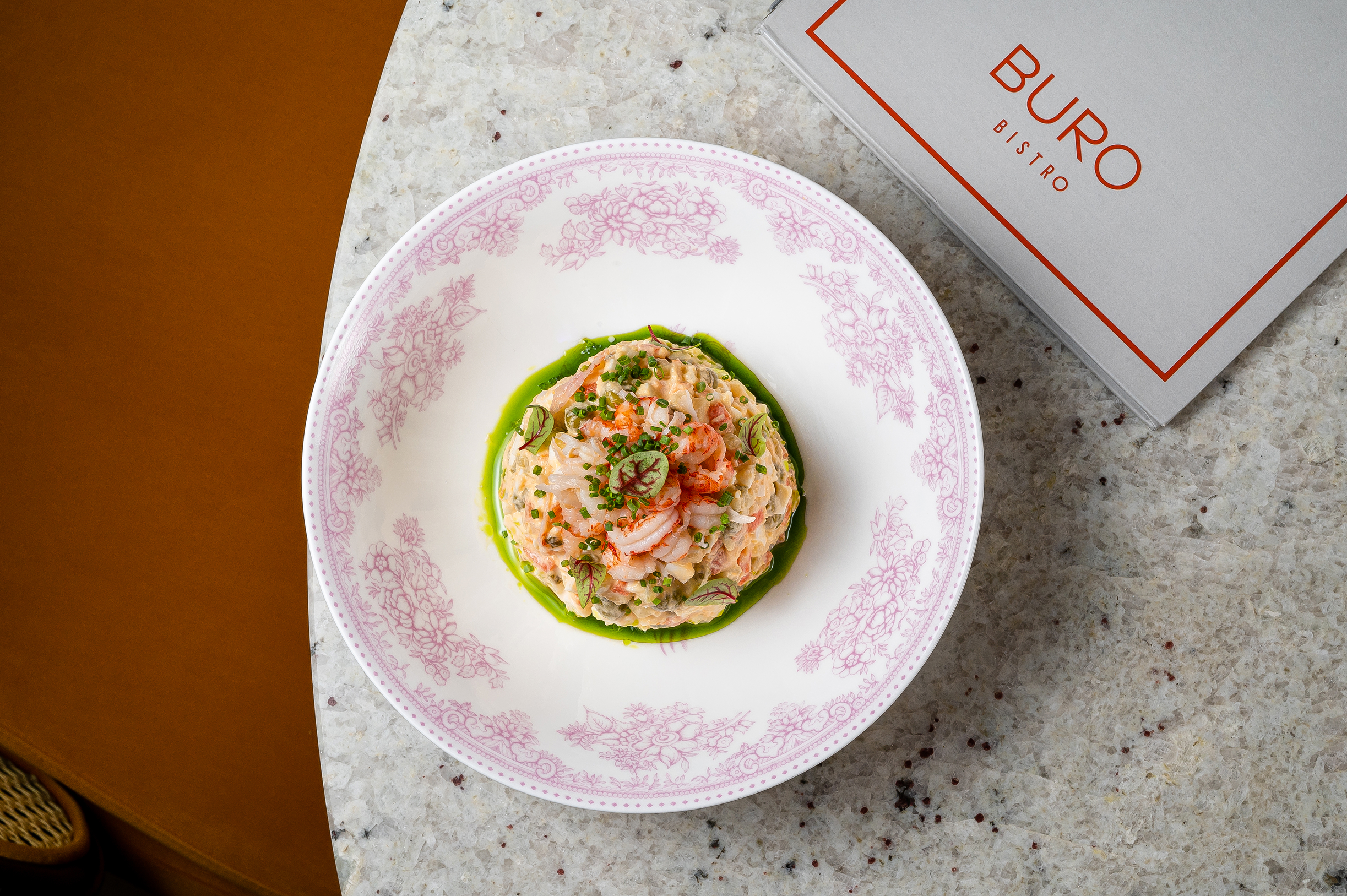 Новости ресторанов: казаречче с кроликом конфи, онигири с грибами и десерт с золотом (фото 3)