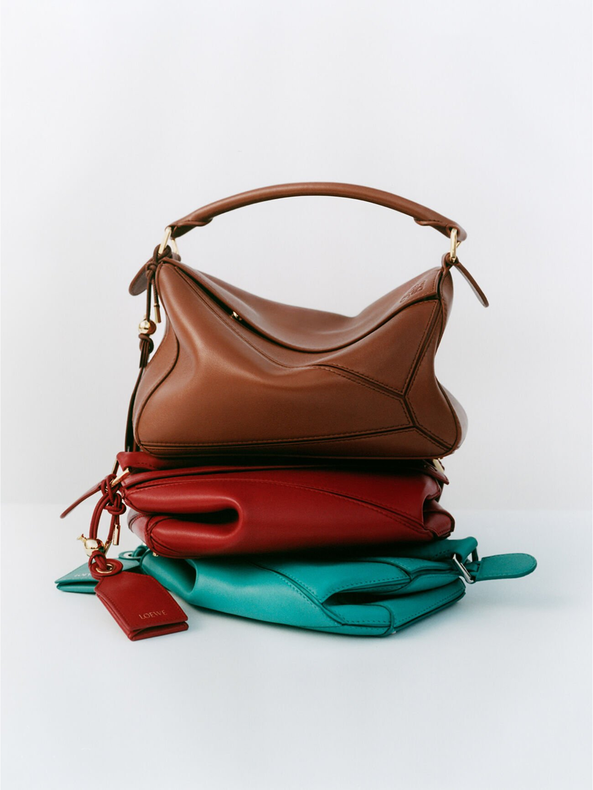 Премия Craft Prize и 50 оттенков Джейми Дорнана: чем запомнится эпоха Джонатана Андерсона в Loewe (фото 23)