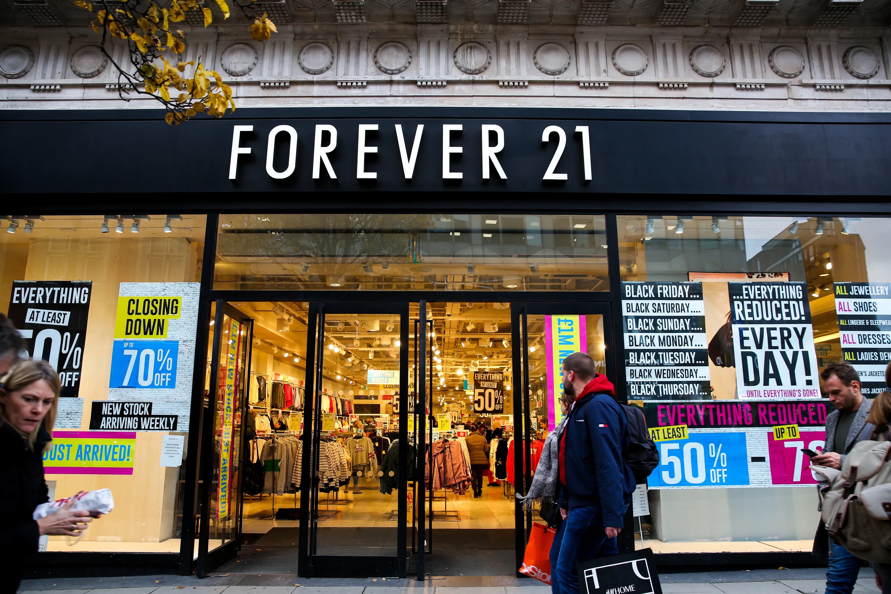 Бренд Forever 21 подал заявление о банкротстве (фото 1)