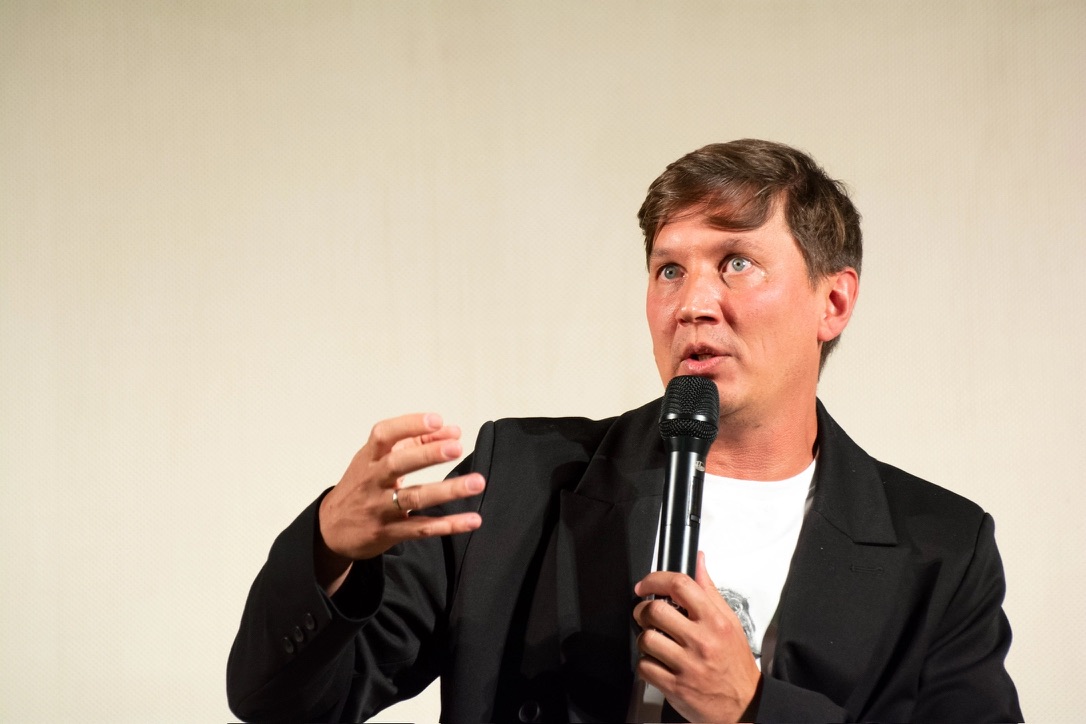 «Мы хотели раскрыть тему удачников и неудачников»: сценарист Иван Баранов — о работе над «Подслушано в Рыбинске», градусе юмора и скрытых смыслах (фото 2)