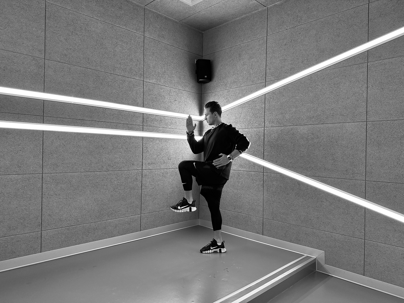 Какие упражнения сделают мышцы крепкими? Показывает тренер (фото 2)