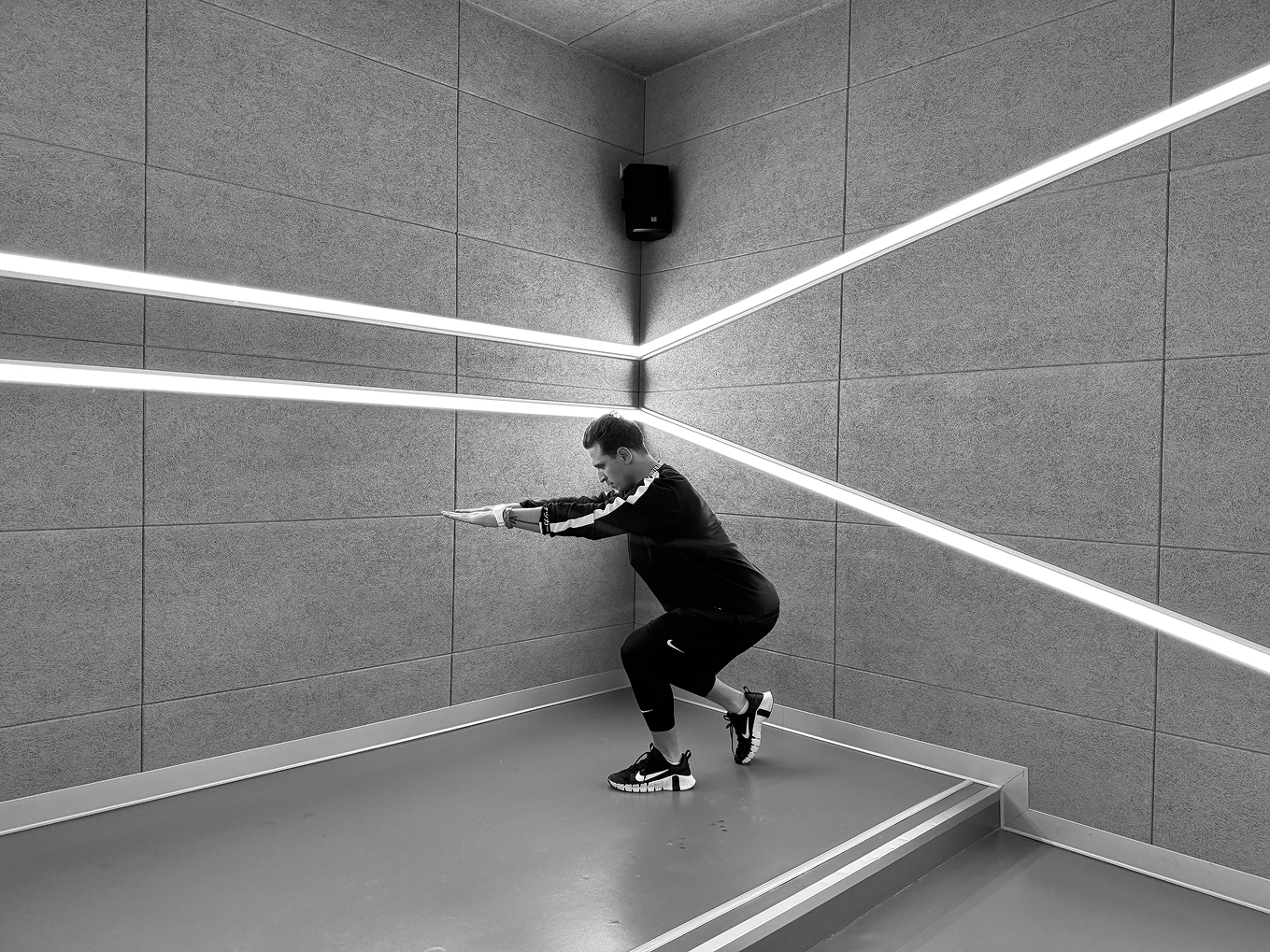 Какие упражнения сделают мышцы крепкими? Показывает тренер (фото 4)